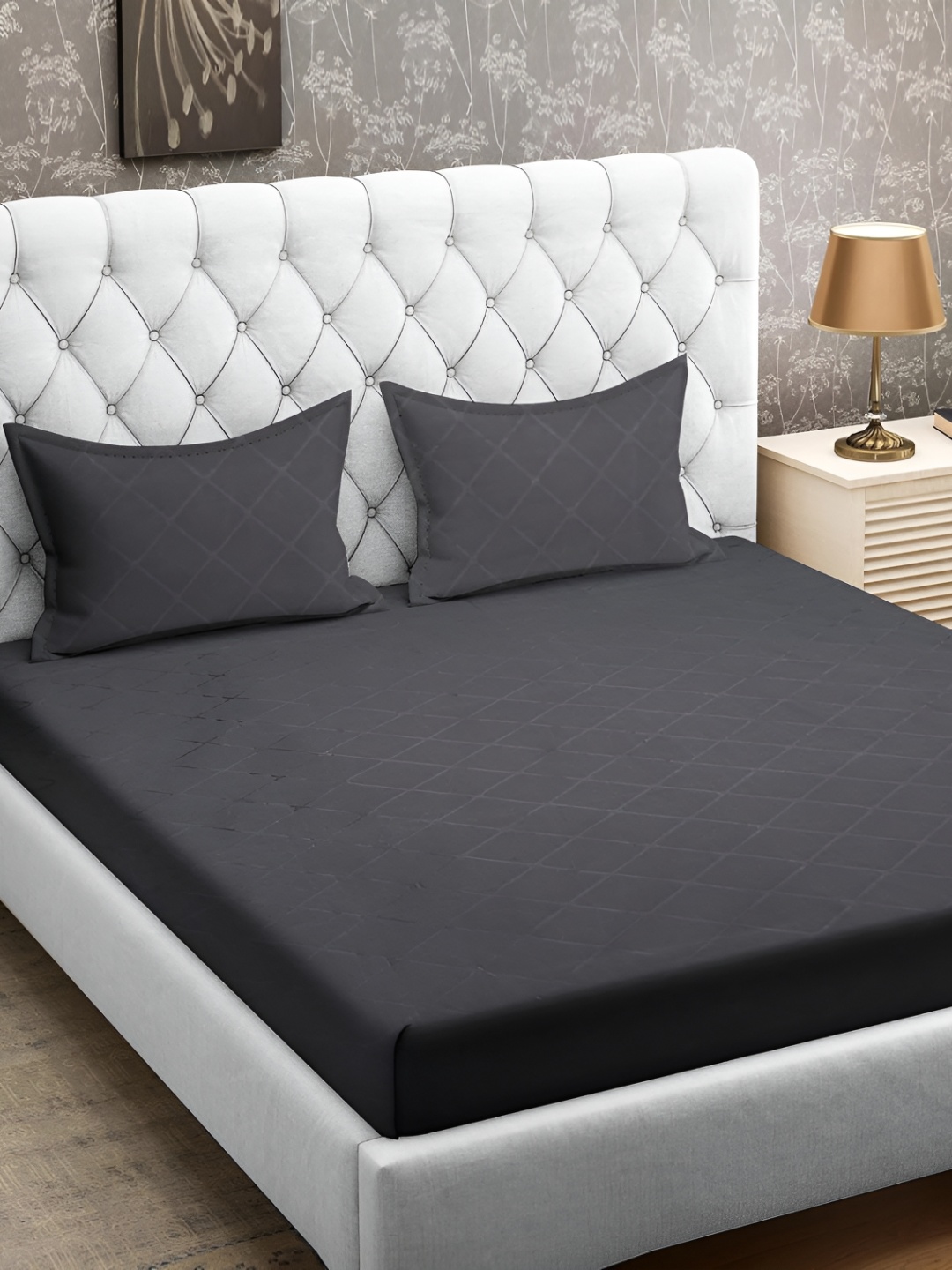 

RRC Grey 144 TC Queen Bedsheet with 2 Pillow Covers
