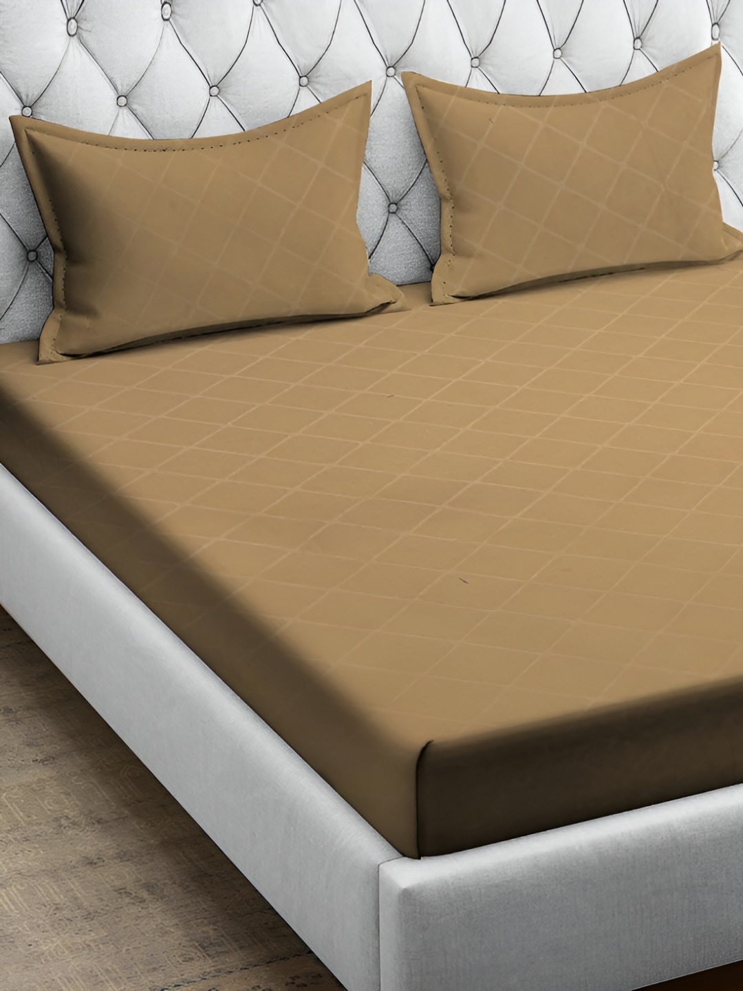 

RRC Brown Geometric Printed 144 TC Queen Bedsheet with 2 Pillow Covers