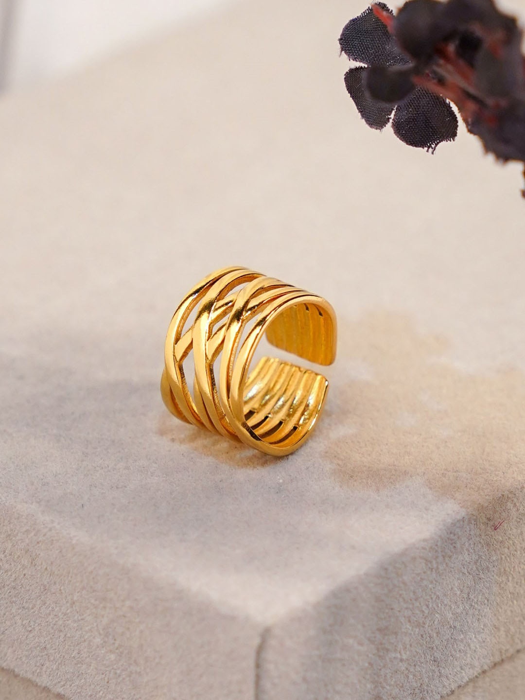 

SWASHAA Dante 18KT Gold-Plated Finger Ring