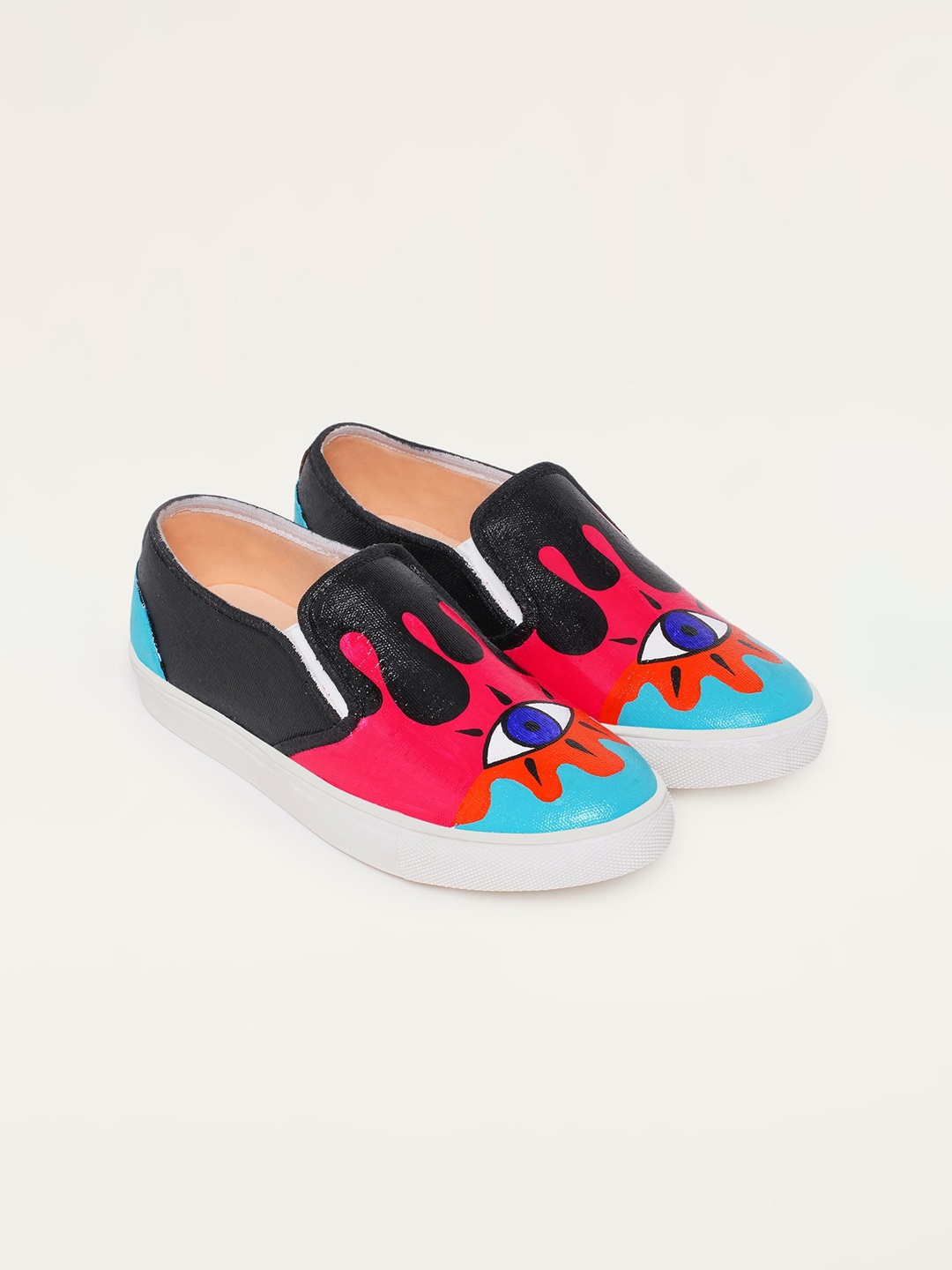 

THE QUIRKY NAARI Women Printed Slip-On Sneakers, Black