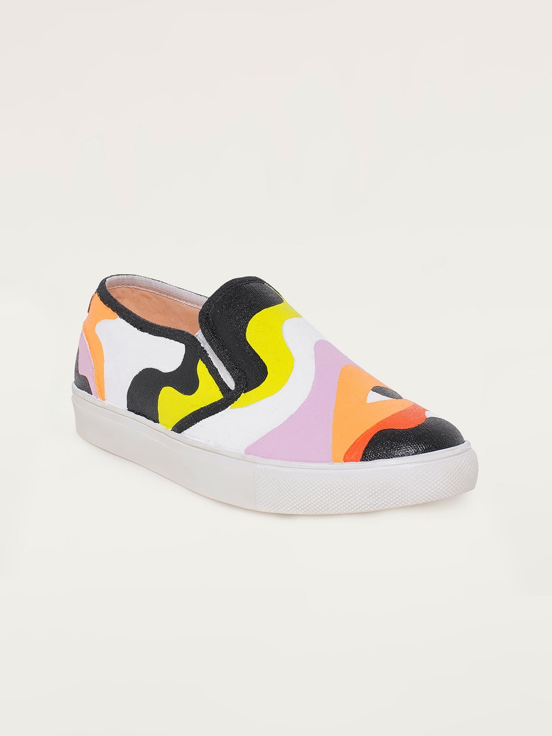 

THE QUIRKY NAARI Women Colourblocked Slip-On Sneakers, Black