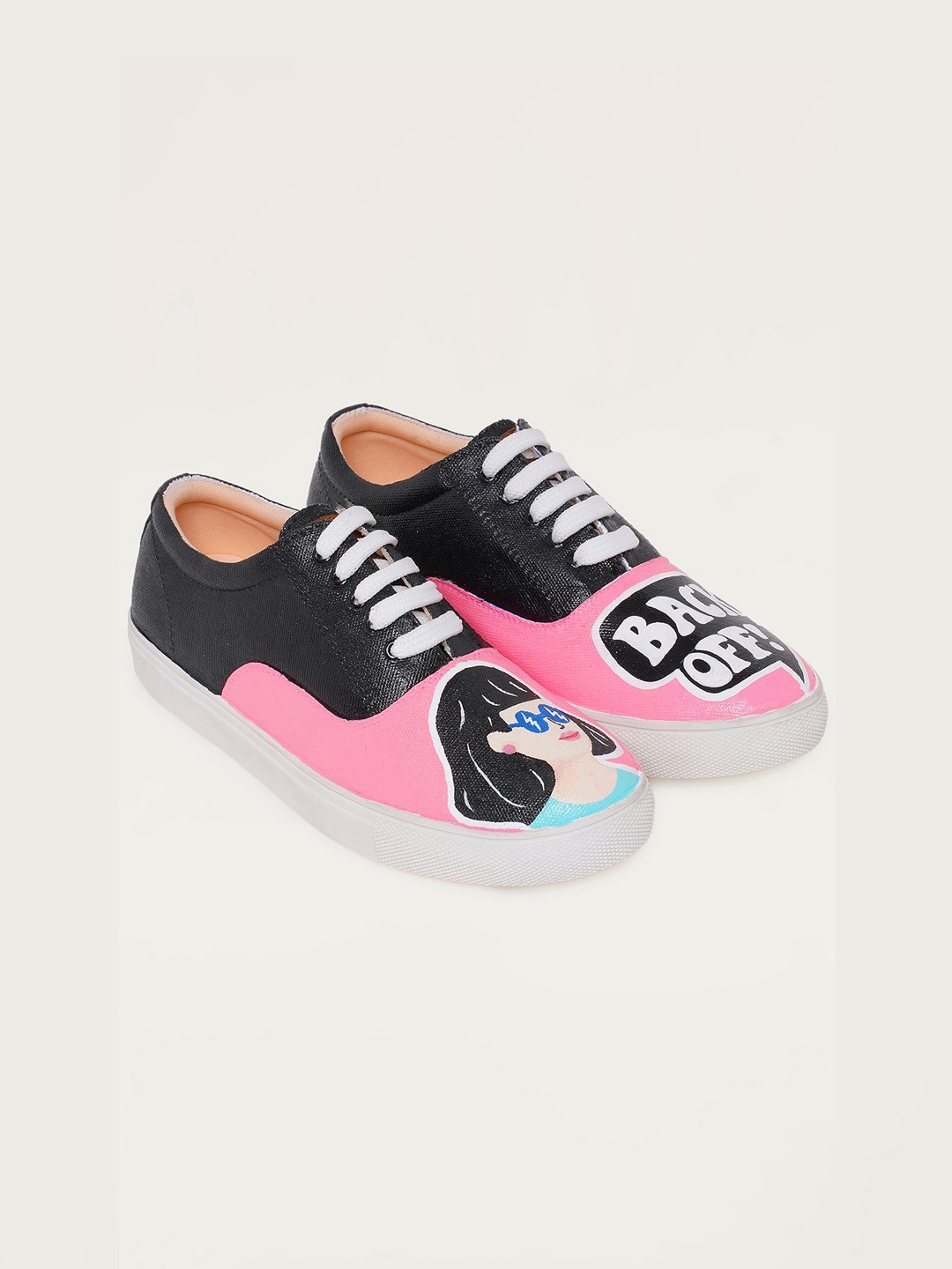 

THE QUIRKY NAARI Women Printed Lace Up Sneakers, Black