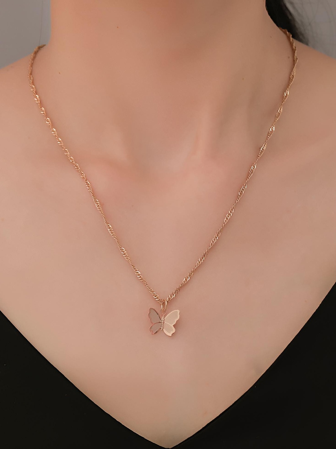 

Goho Gold-Plated Butterfly Pendant with Chain