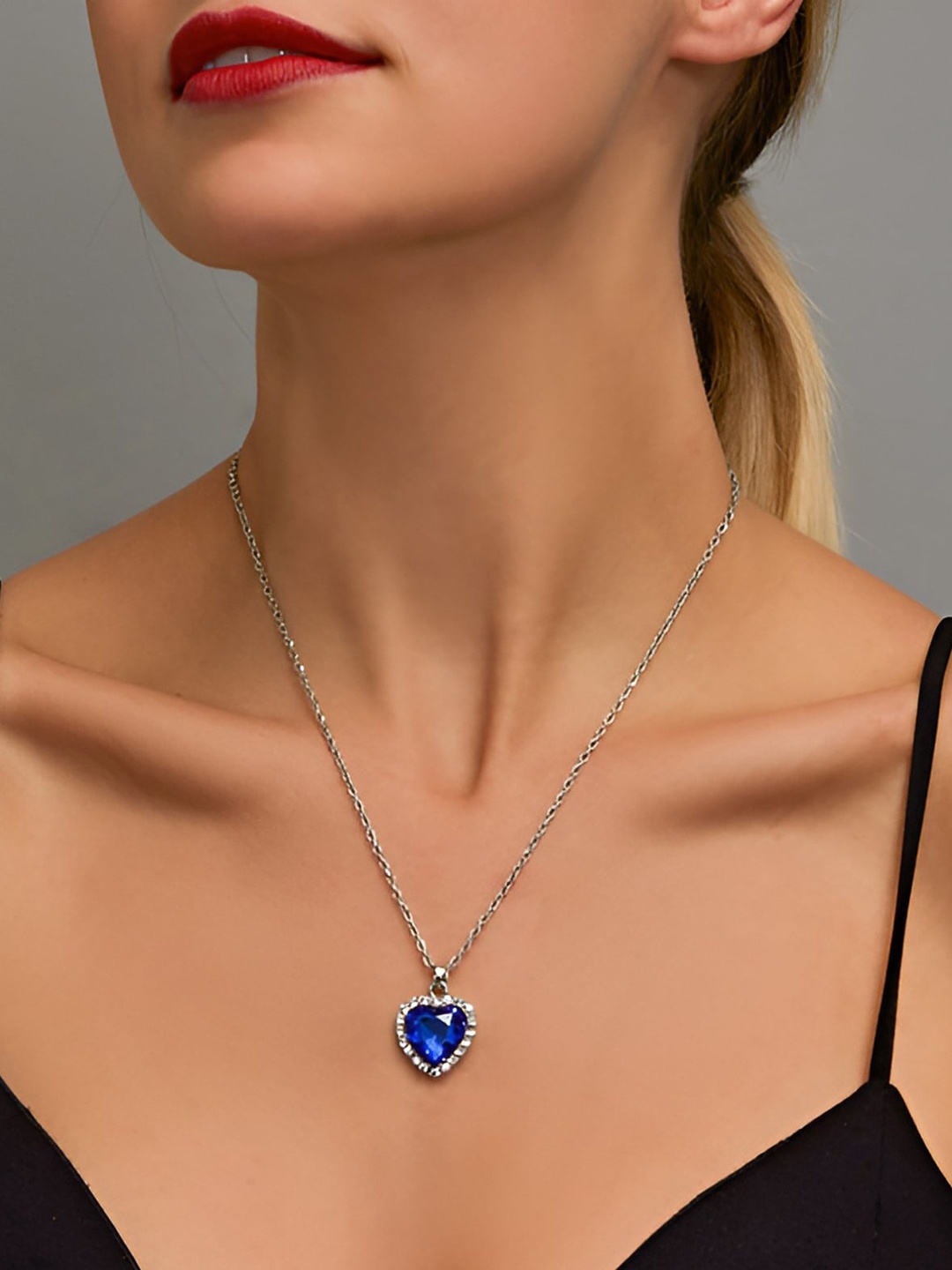 

Goho Heart-Shaped Pendant With Chain, Blue