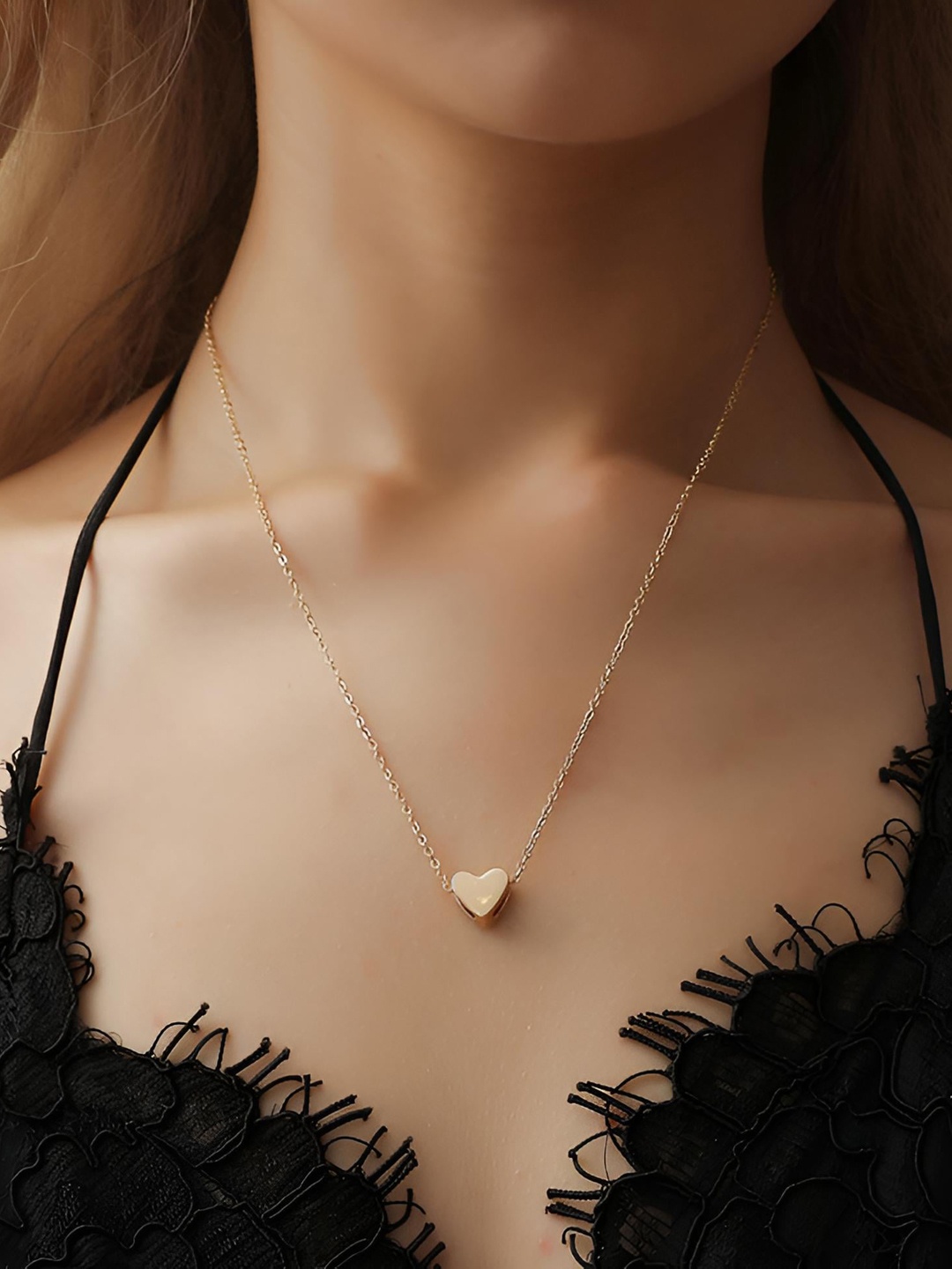 

Goho Gold-Plated Heart Shaped Pendant with Chain