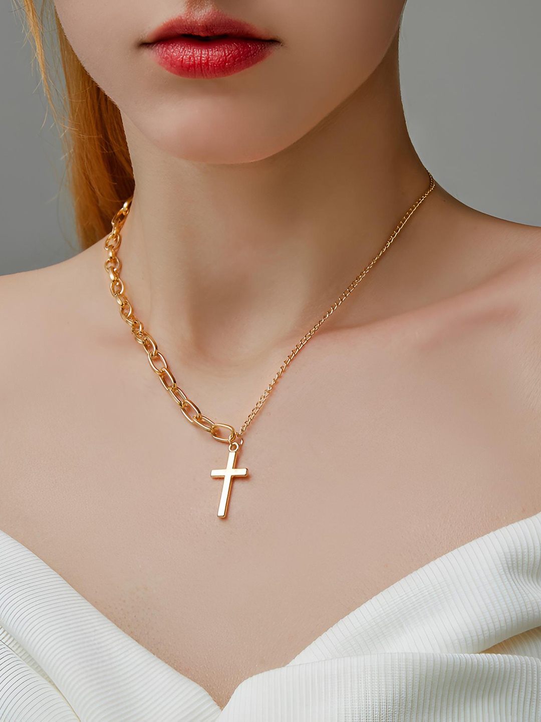 

Goho Gold-Plated Cross Pendant with Chain