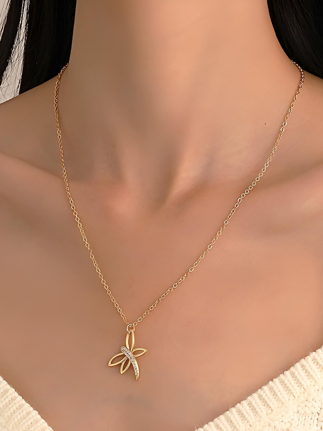 

Goho Dragonfly Pendant With Chain, Gold