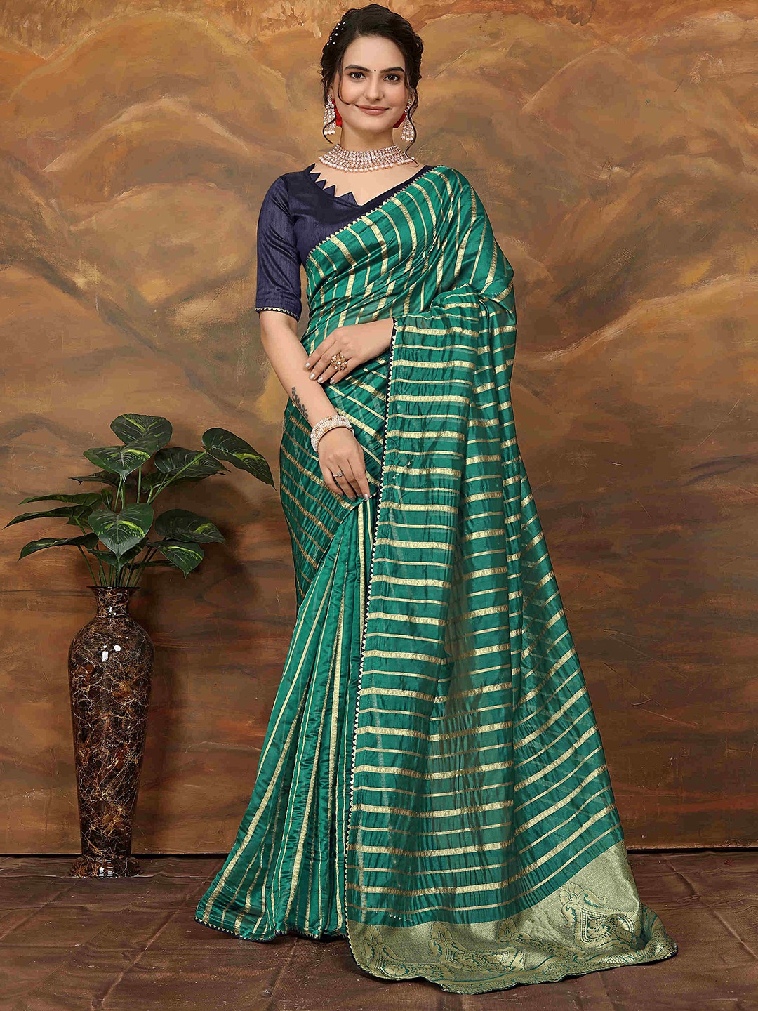 

Aagiri Woven Design Zari Organza Banarasi Saree, Green