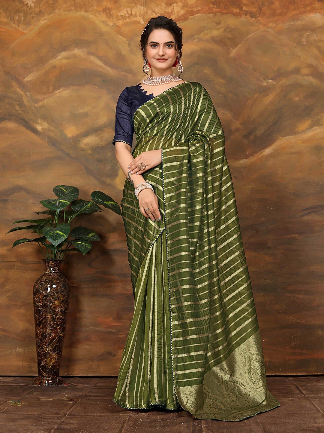 

Aagiri Striped Design Zari Organza Banarasi Saree, Green