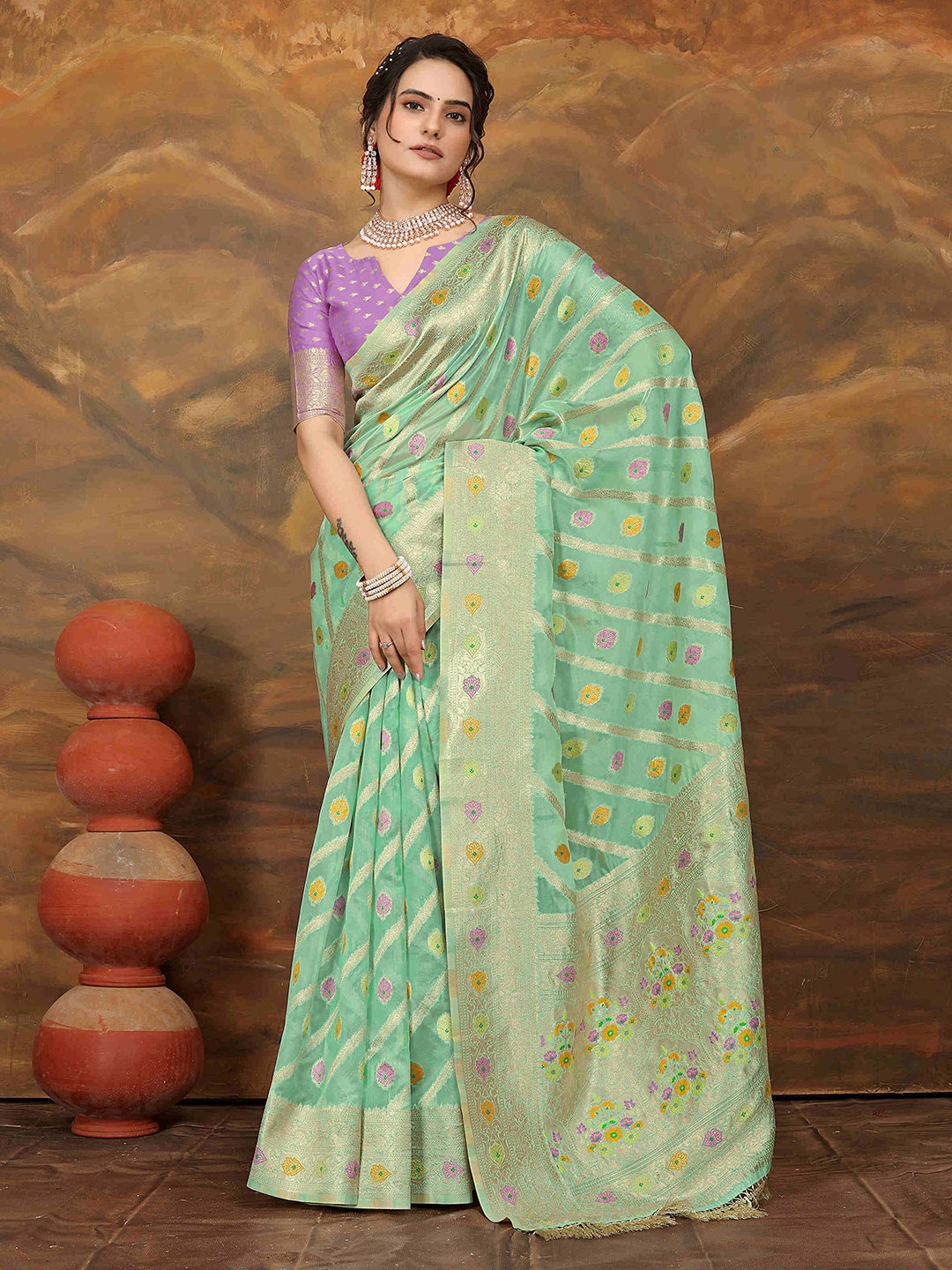 

Aagiri Women Zari Organza Banarasi Saree, Green