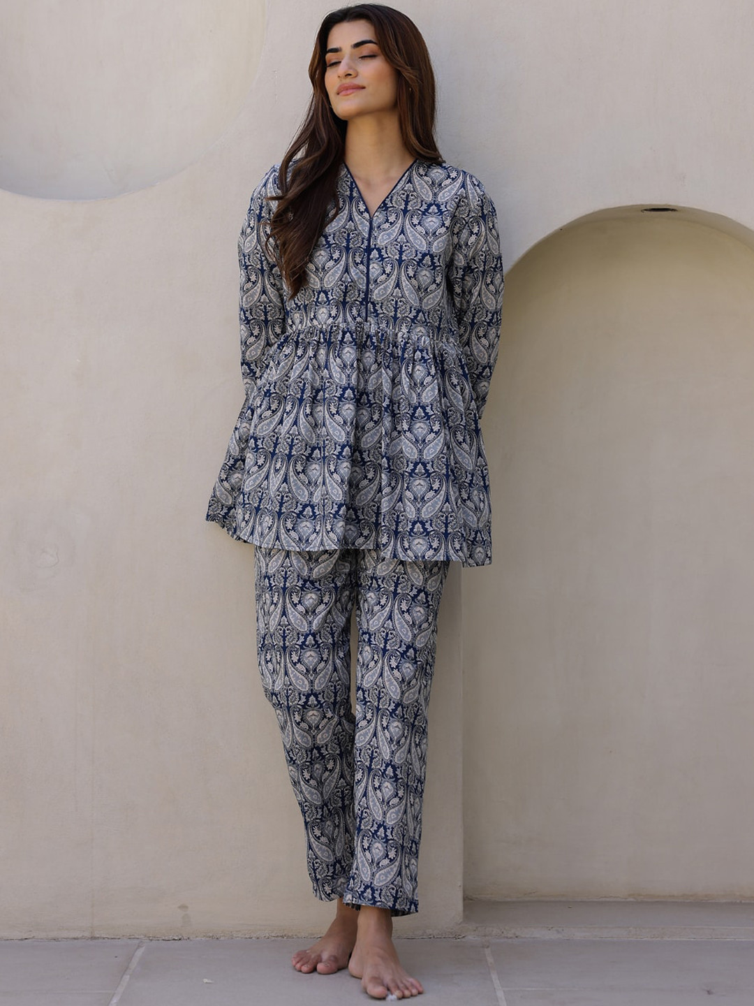 

SANSKRUTIHOMES Ethnic Motifs Printed Pure Cotton Night suit, Navy blue