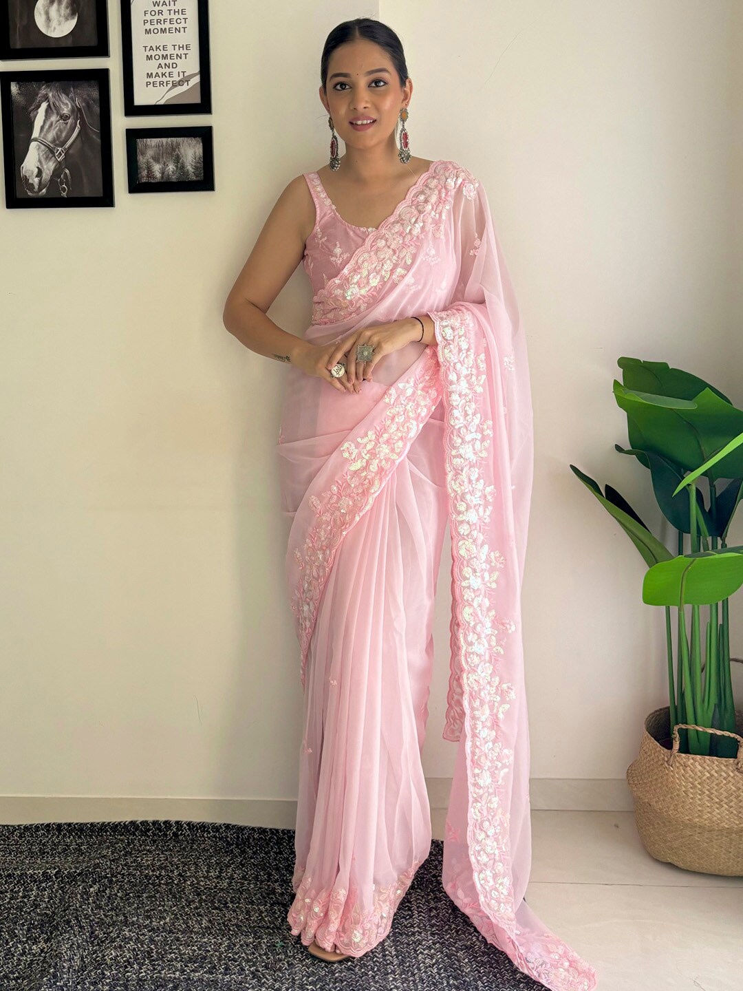 

Anouk Floral Sequinned Pure Georgette Saree, Pink