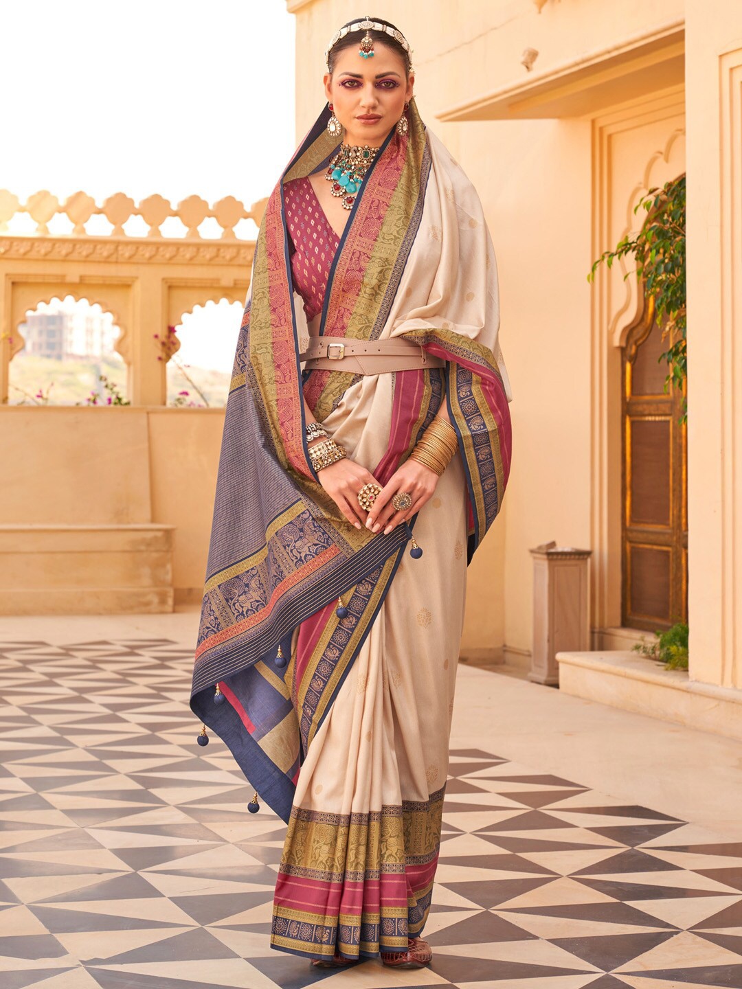 

Anouk Woven Design Jaali Banarasi Saree, Cream