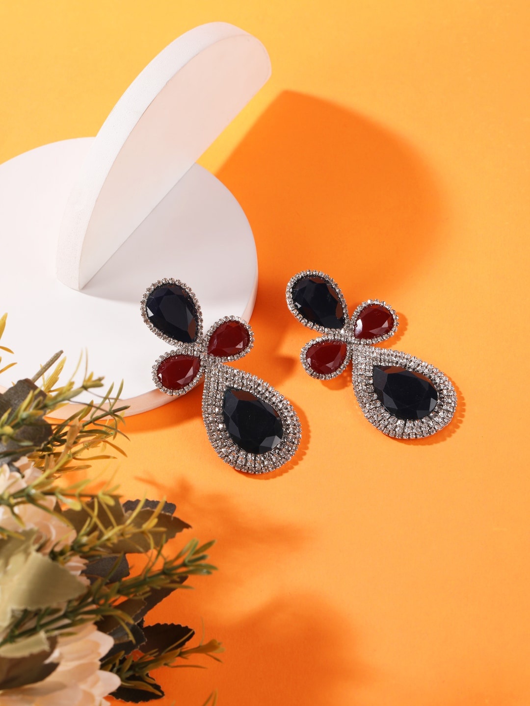 

DressBerry Silver Silver-Plated Rhinestone Studded Contemporary Drop Earrings