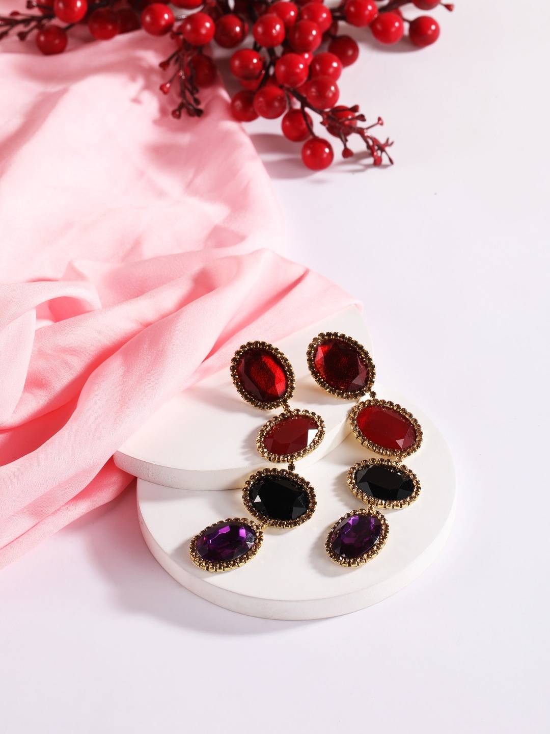 

DressBerry Gold-Plated Rhinestone Studded Contemporary Drop Earrings