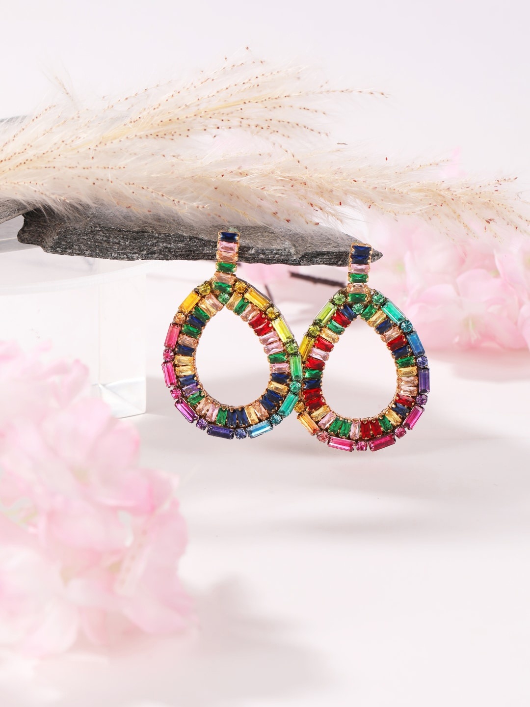 

DressBerry Gold-Plated Rhinestone Studded Contemporary Drop Earrings