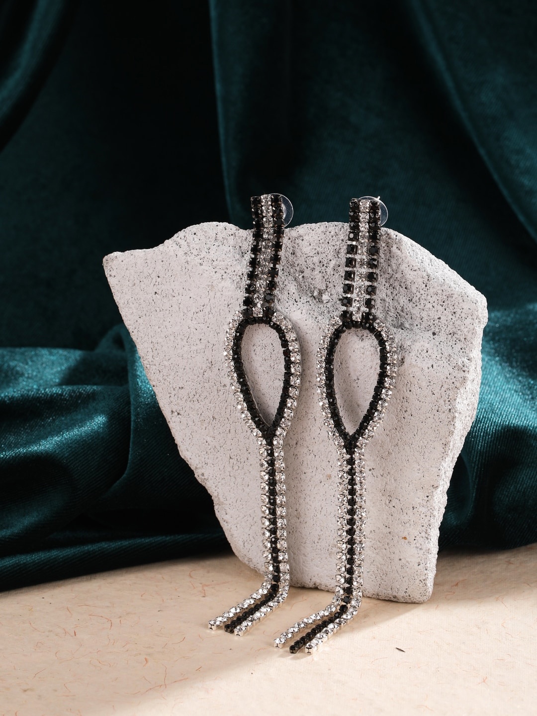 

DressBerry Silver-Plated Rhinestone Studded Contemporary Drop Earrings