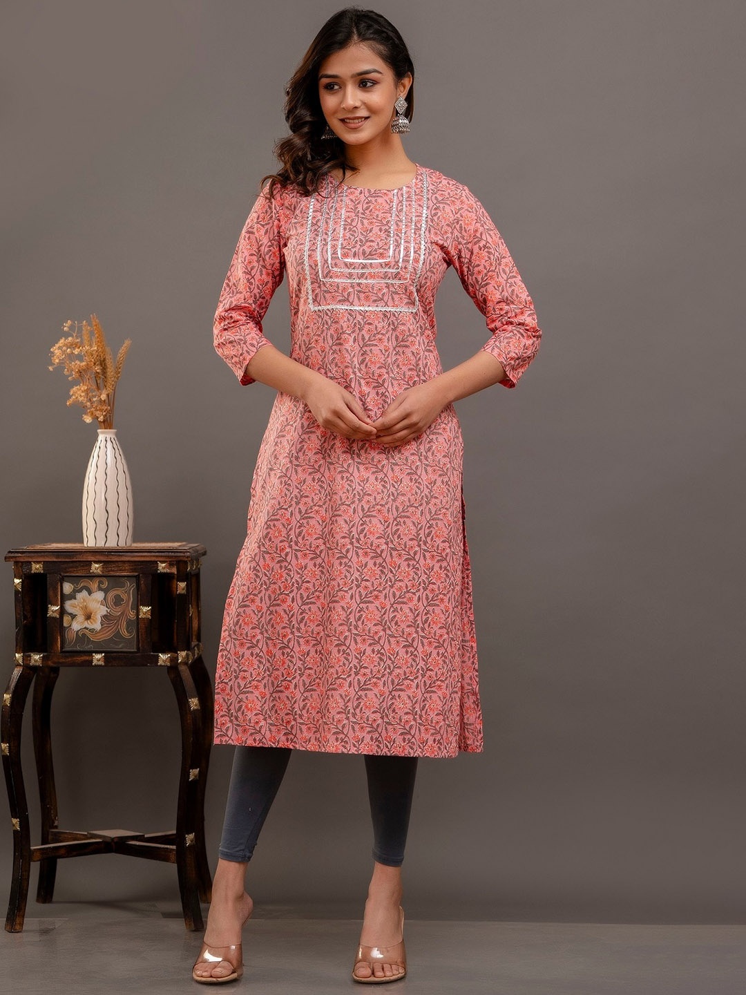 

A&K Floral Print Round Neck Gotta Patti Cotton Kurta, Pink