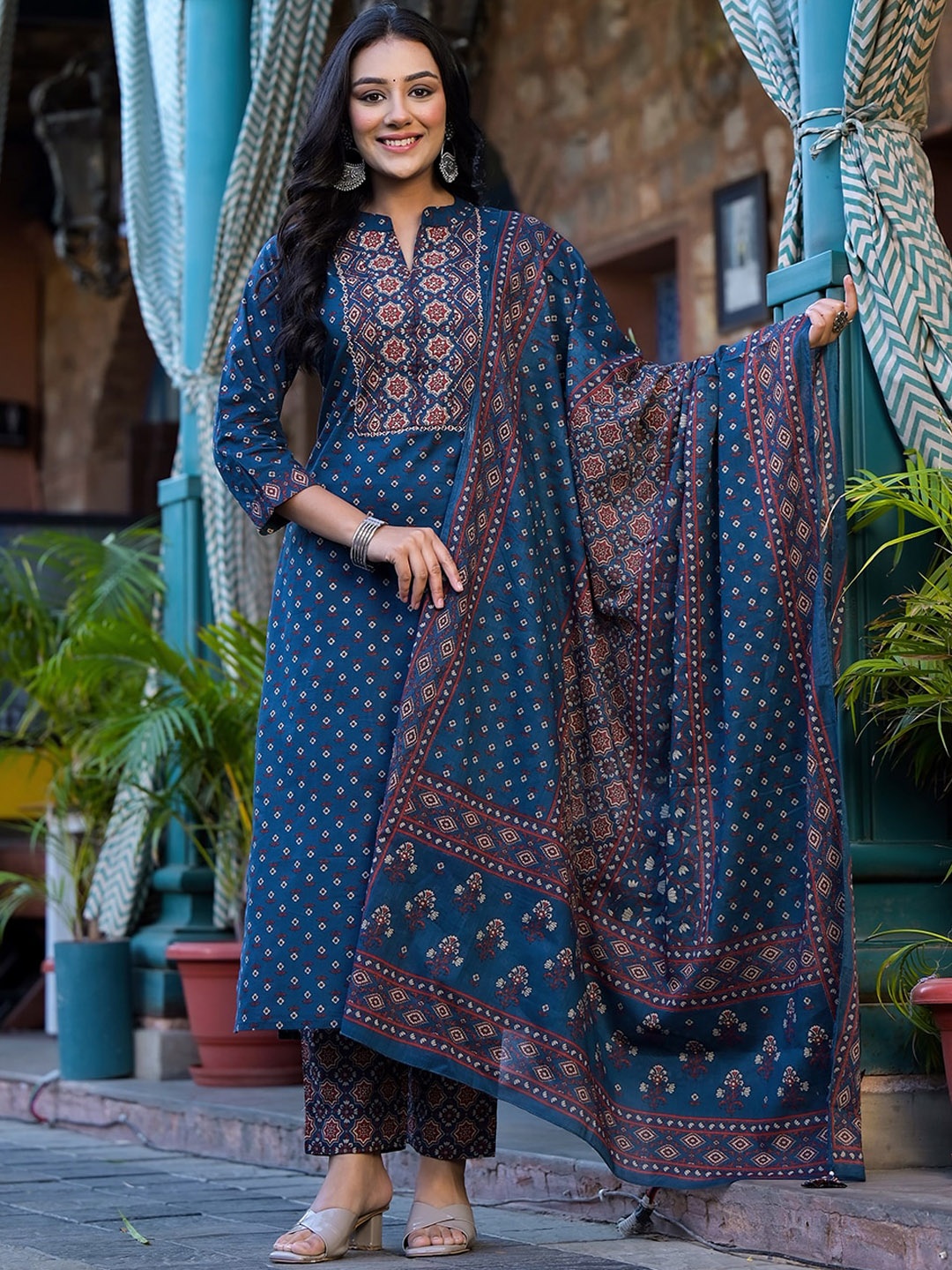 

ROOHANIYAT Ethnic Motifs Printed Regular Pure Cotton Kurta Wth Trousers & Dupatta, Blue