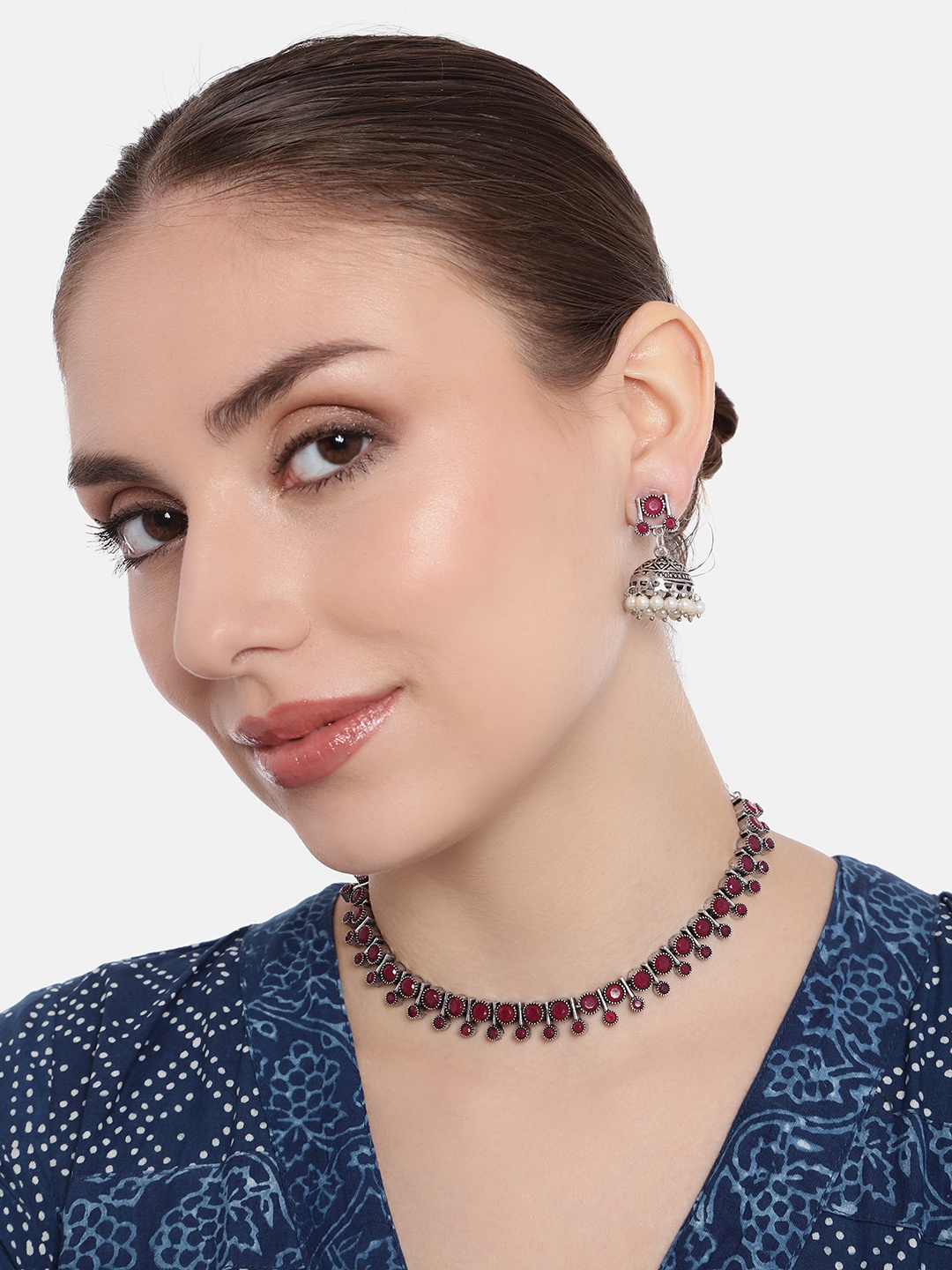 

AITIHYA Oxidised Silver-Plated Stone Studded Necklace & Jhumka Earrings Jewellery Set, Maroon