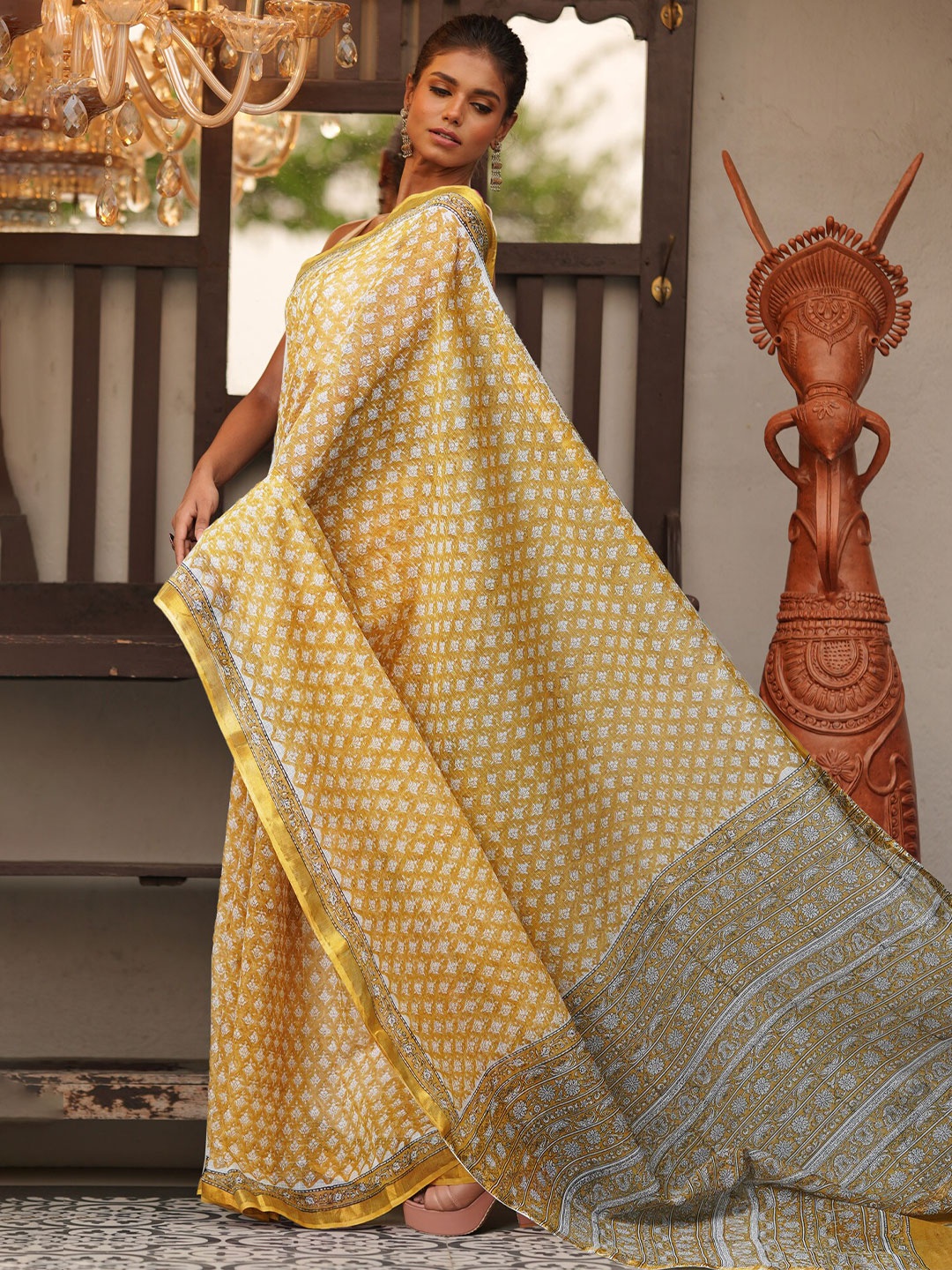 

Unnati Silks Ethnic Motifs Zari Silk Cotton Kota Saree, Yellow