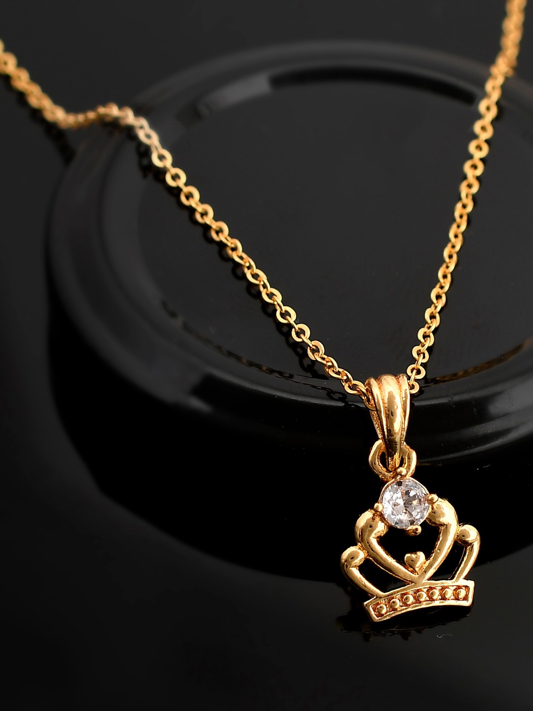 

PYR FASHION Gold-Plated Contemporary Pendant with Chain