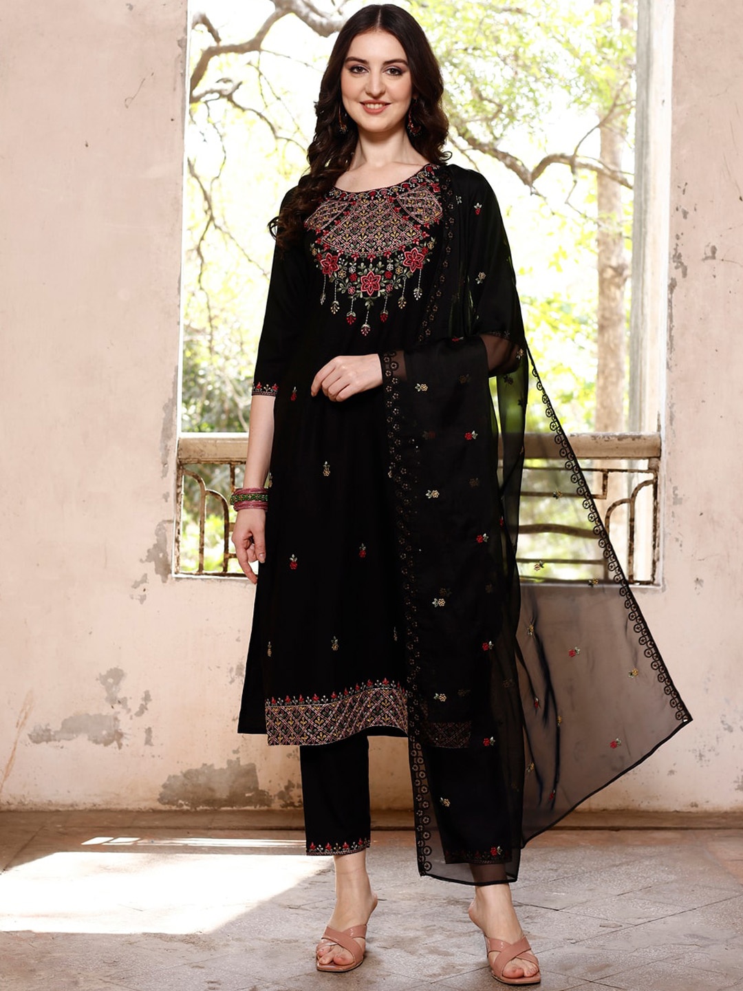 

KALINI Embroidered Regular Thread Work Kurta with Trousers & Dupatta, Black