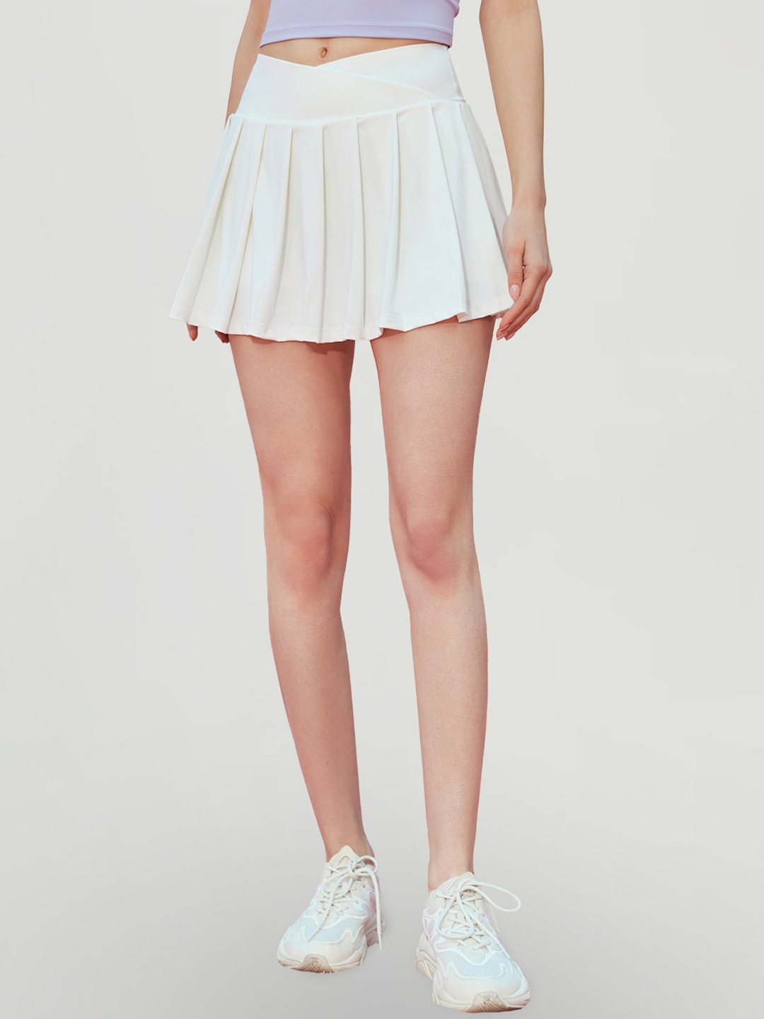 

JC Collection Women Slim Fit High-Rise Training or Gym Shorts, White