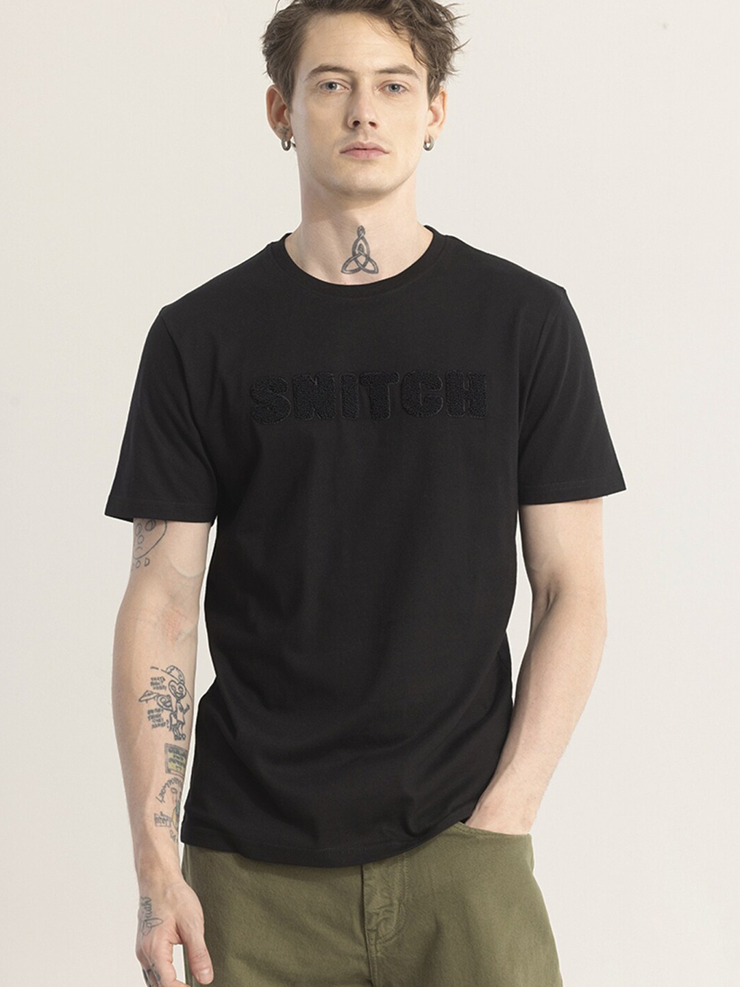 Snitch Round Neck Short Sleeves Slim Fit T-shirt, Black
