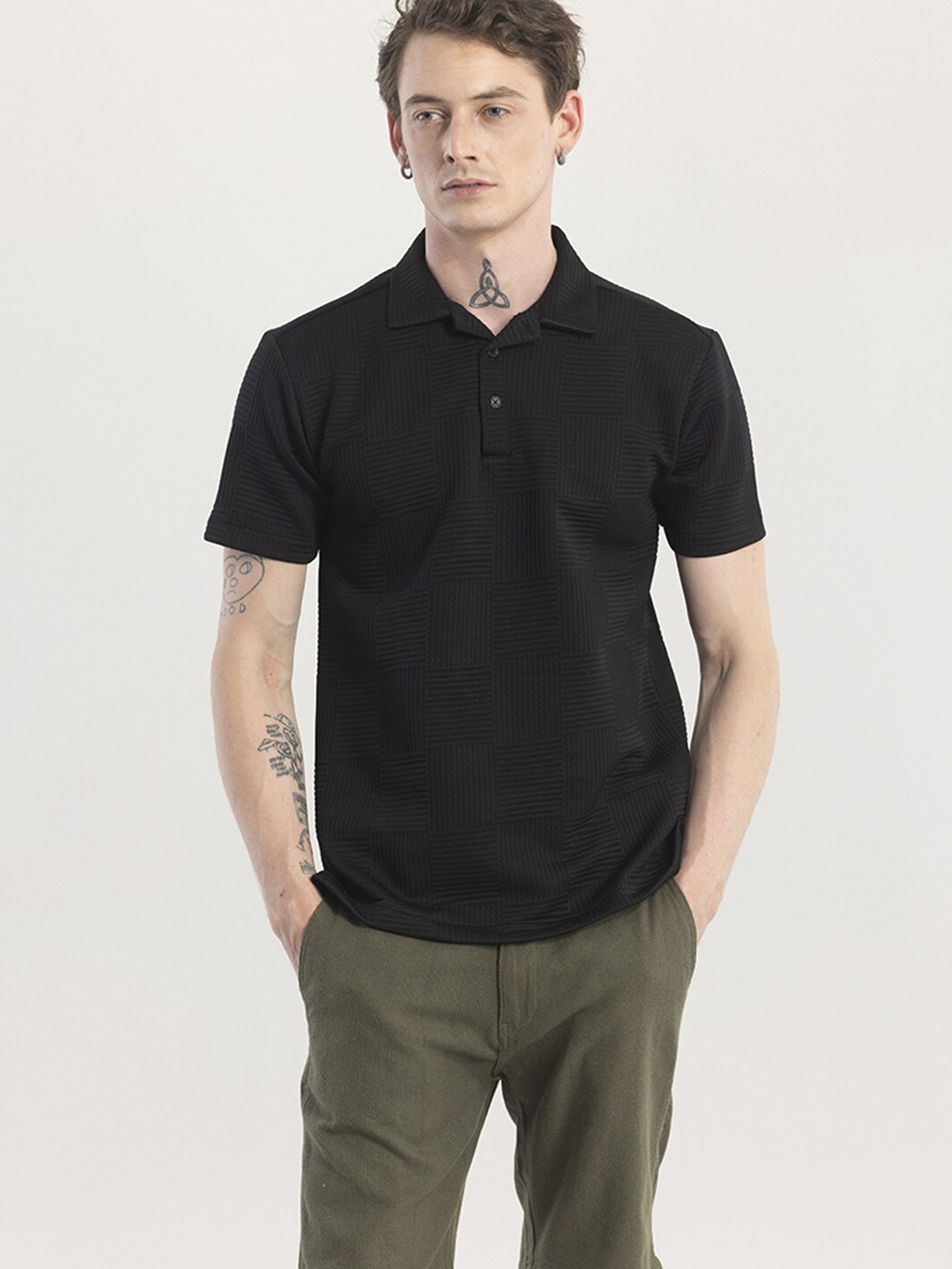 

Snitch Black Self Design Polo Collar Slim Fit T-shirt