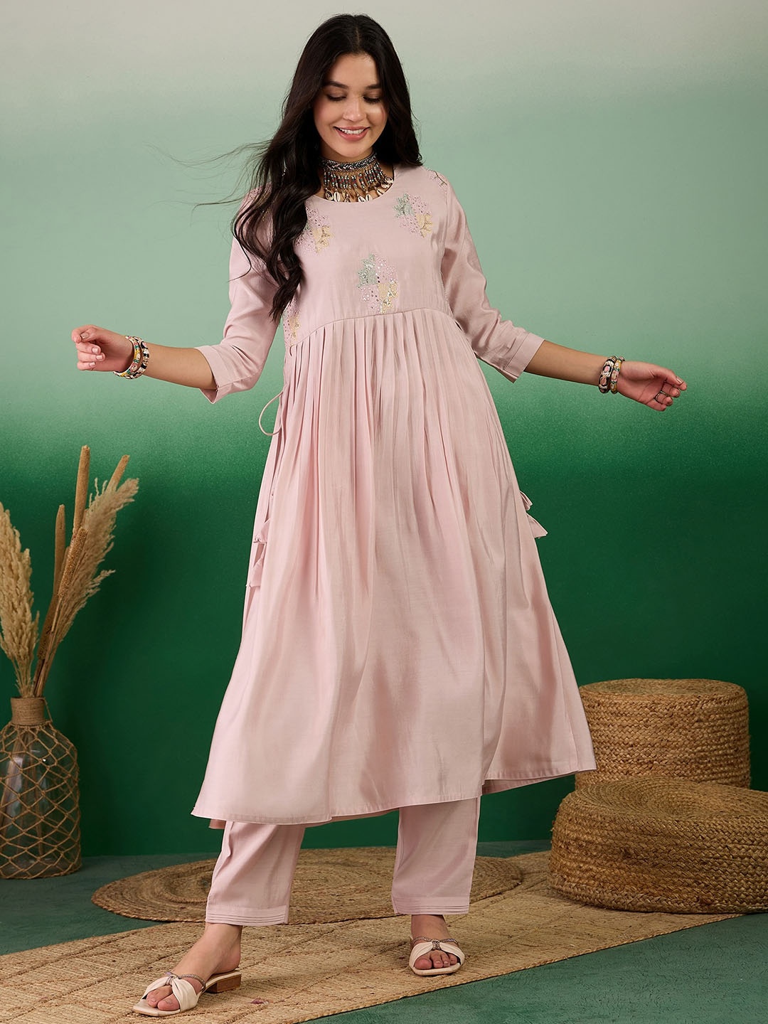 

Sangria Ethnic Motifs Embroidered Round Neck Kurta With Trousers, Pink