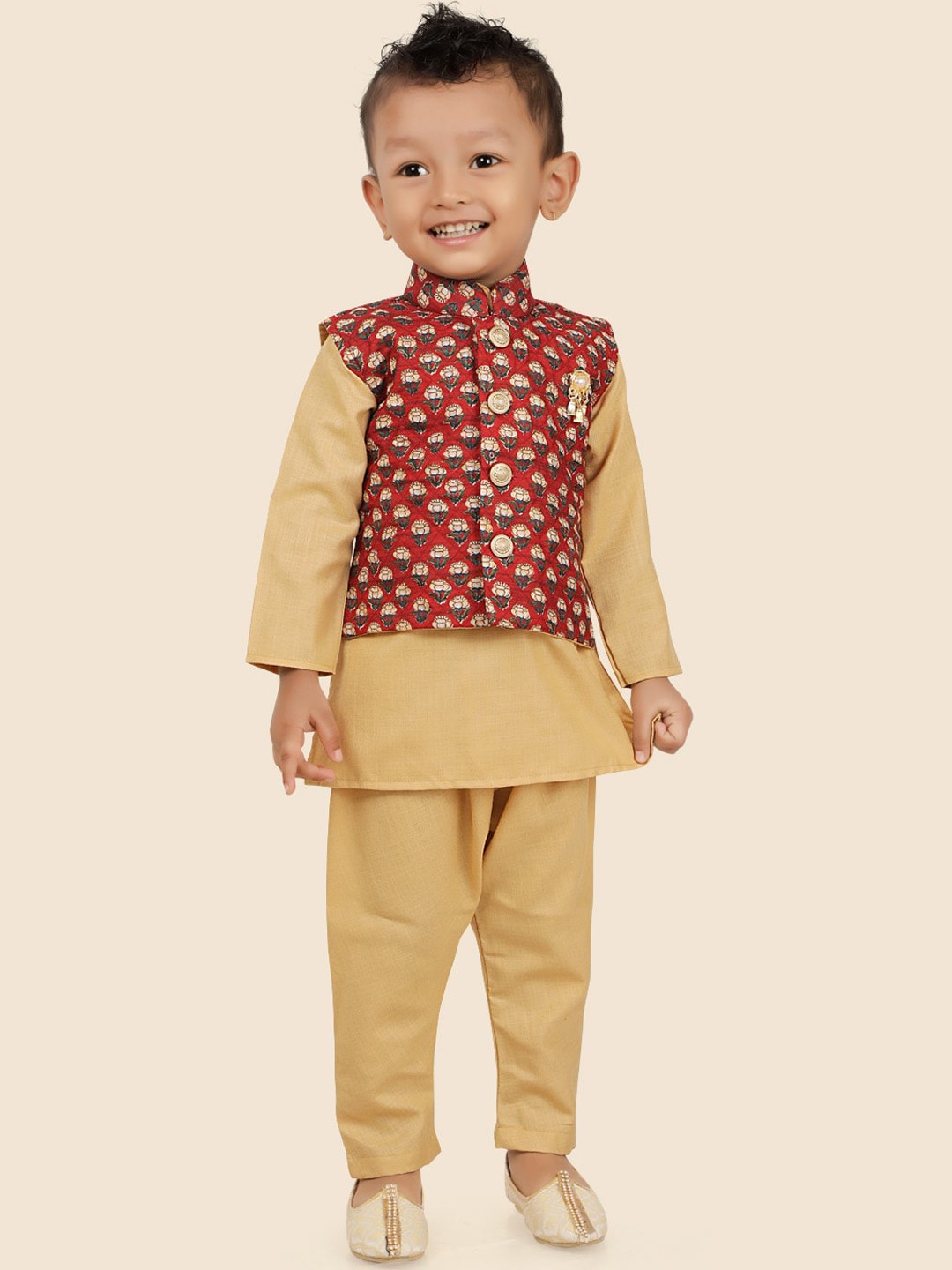 

Ethniks Neu-Ron Boys Mandarin Collar Regular Straight Kurta with Pyjamas, Maroon