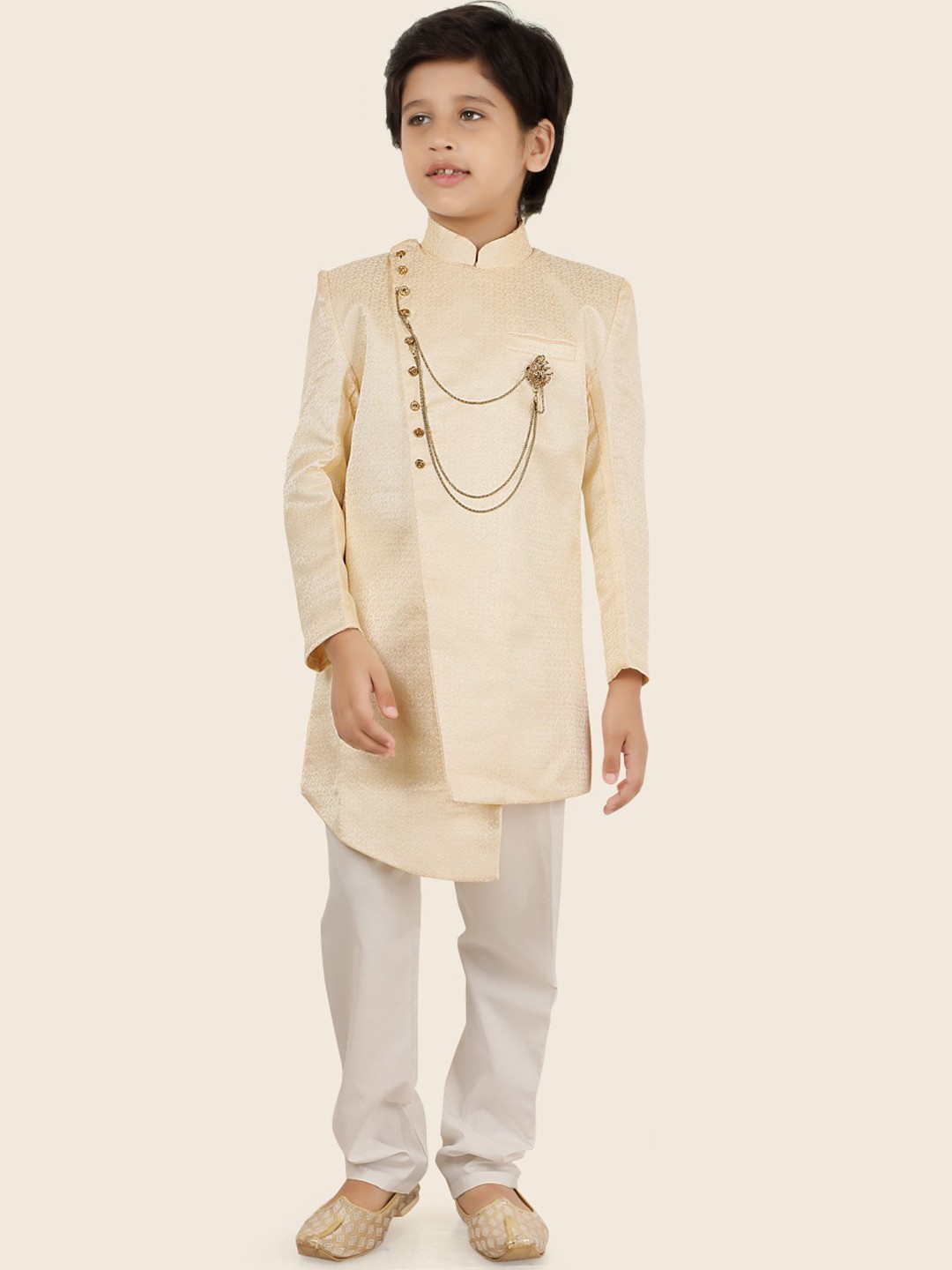 

Ethniks Neu-Ron Boys Self Design Mandarin Collar Sherwani Set, Cream