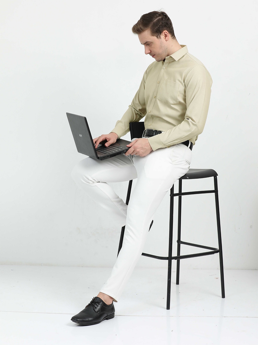 

STELLERS Classic Spread Collar Formal Shirt, Beige