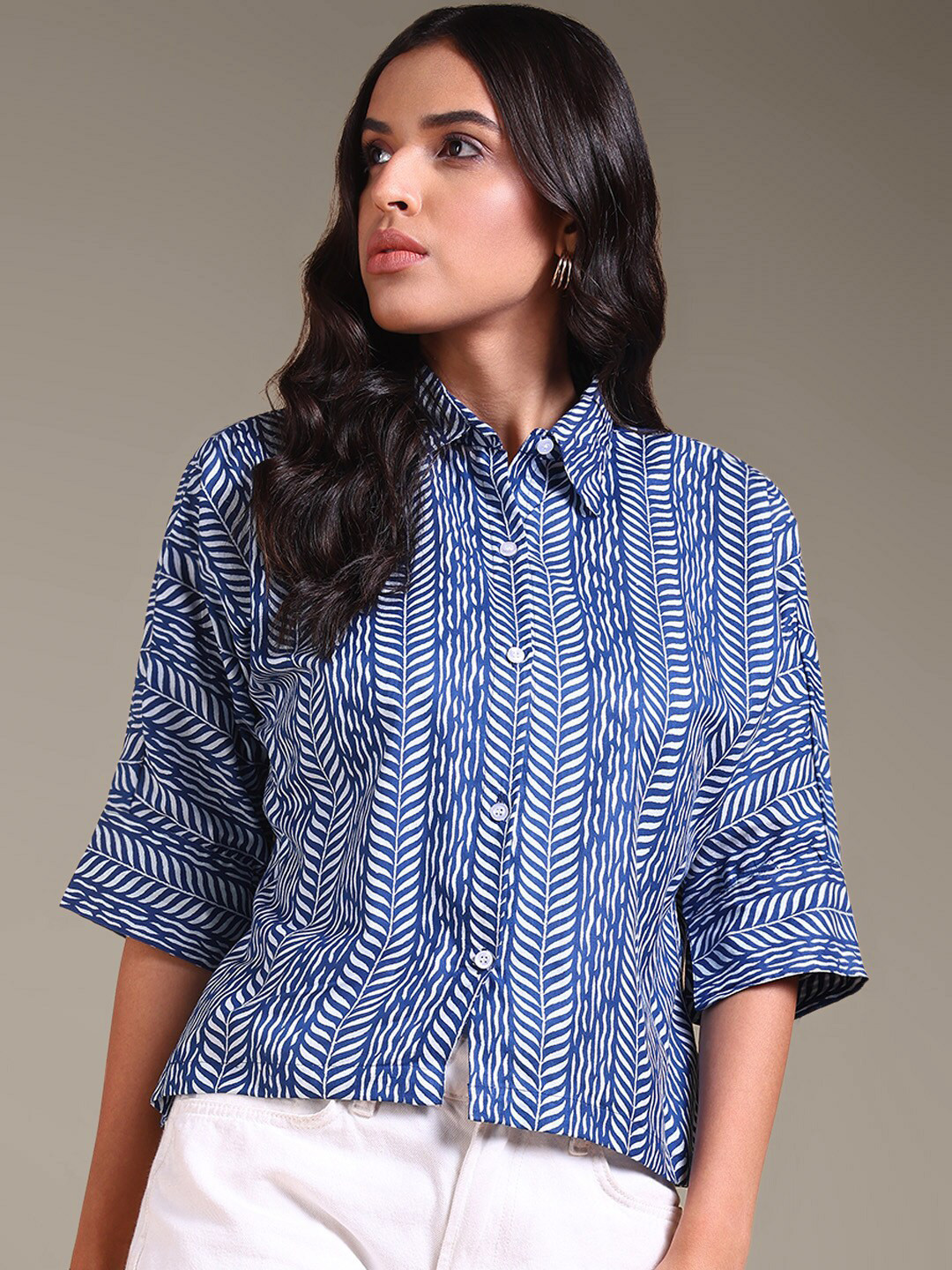 

The Roadster Lifestyle Co. Blue Geometric Printed Pure Cotton Shirt Style Casual Top