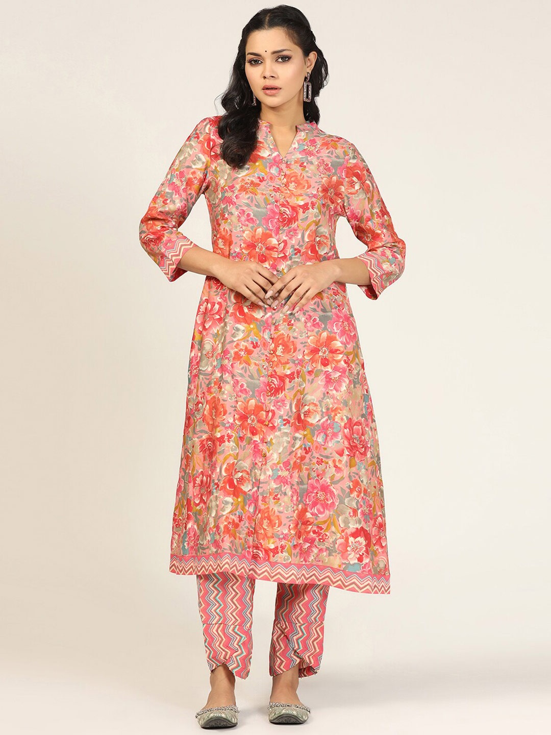 

Mustard Floral Printed Mandarin Collar A-Line Pure Cotton Kurta With Trouser, Red