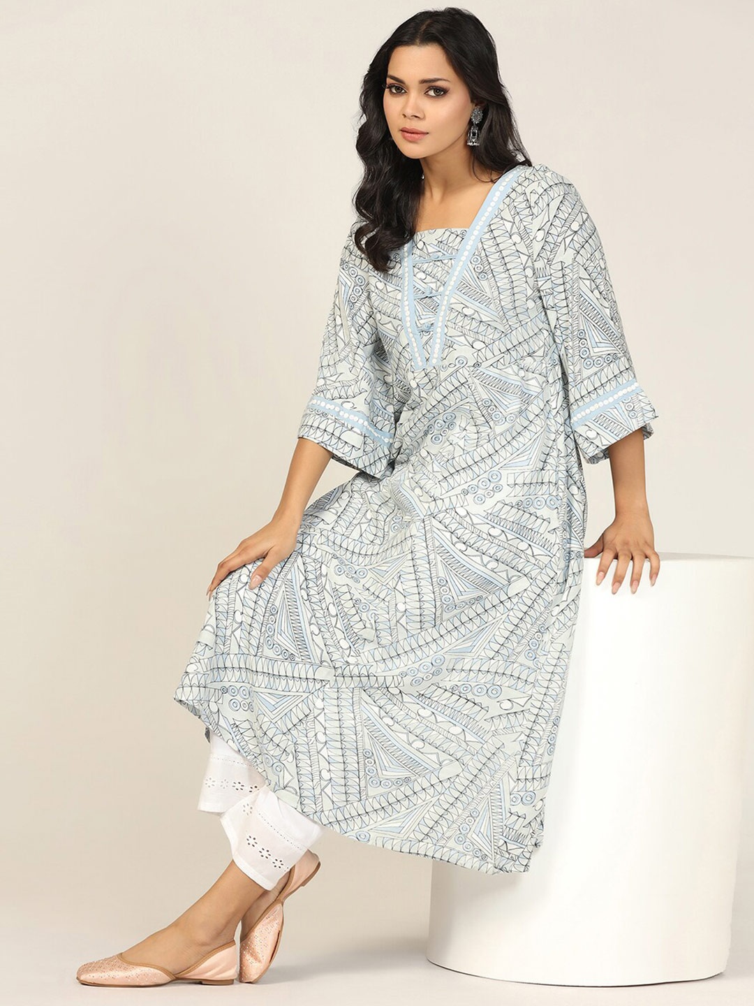 

Mustard Geometric Printed Square Neck Dobby A-Line Kurti, Grey