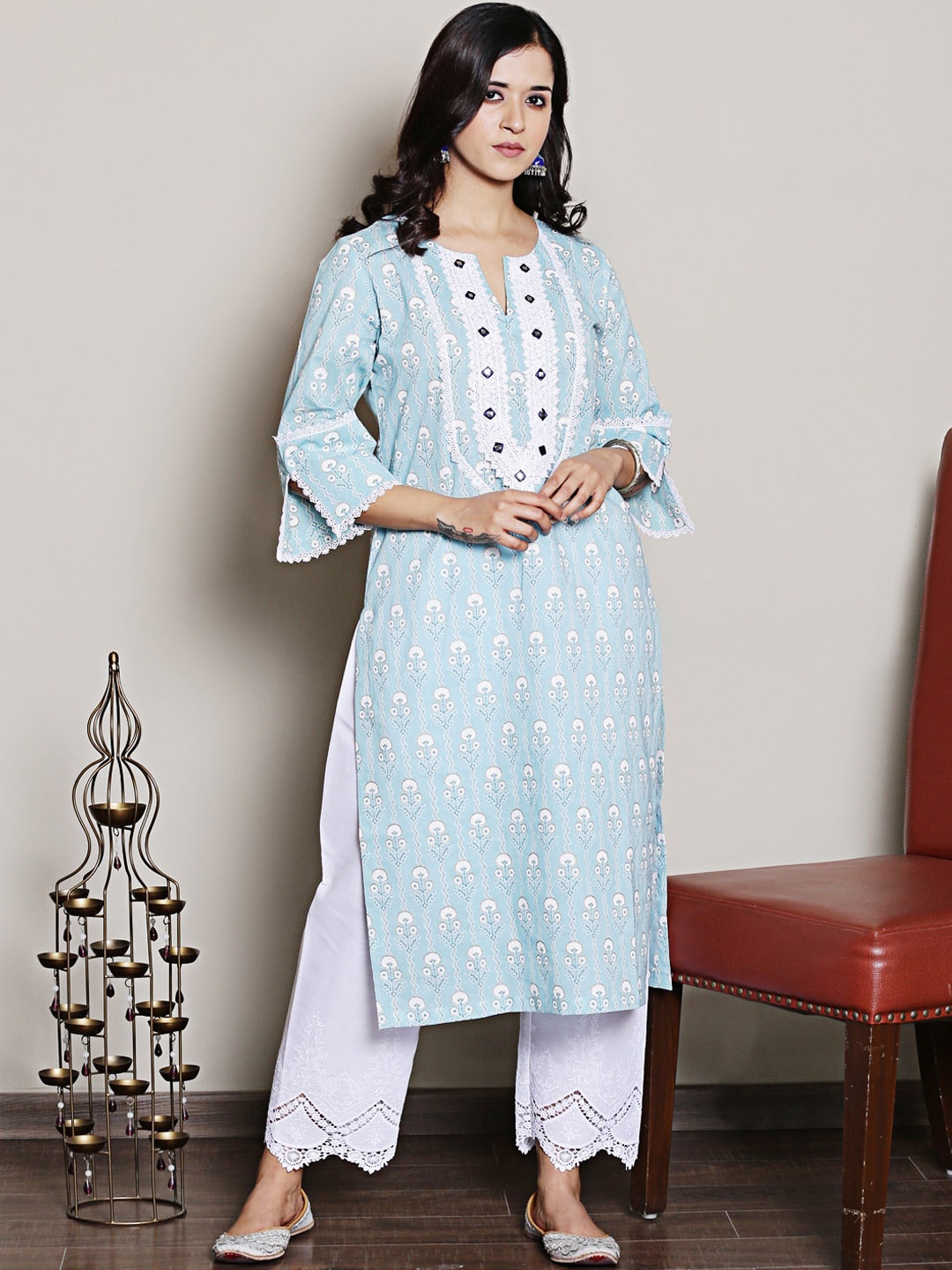 

Spring Soul Notch Neck Floral Slit Sleeves Cotton Straight Kurta, Blue