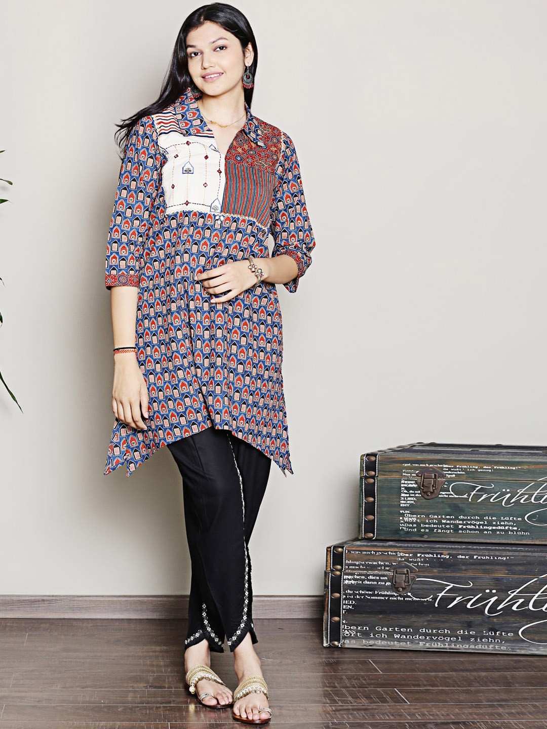 Spring Soul Shirt Collar Geometric Printed Mirror Work Kurta, Blue