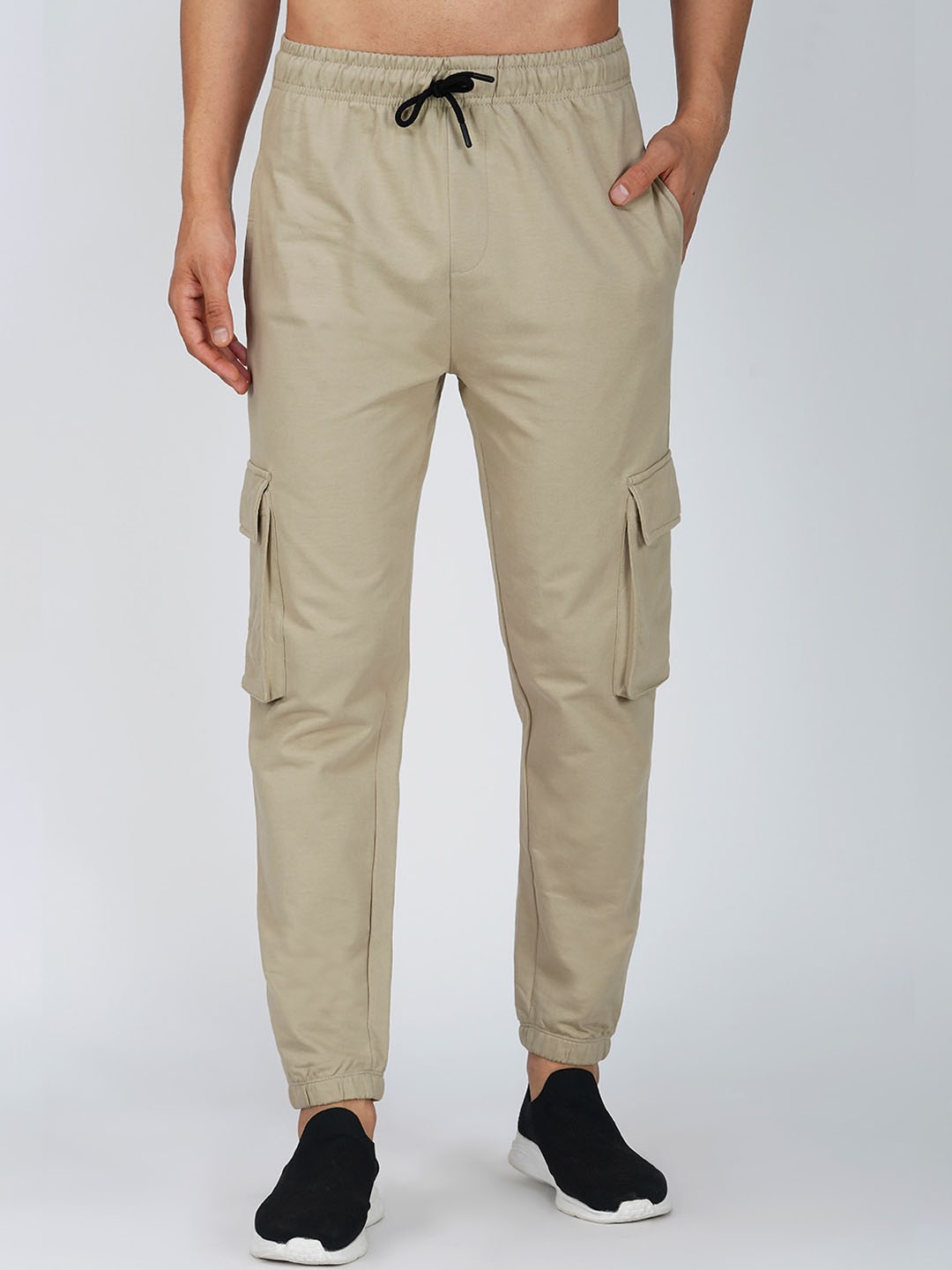 

Crazymonk Men Relaxed Fit Oversized Cargo Joggers, Beige