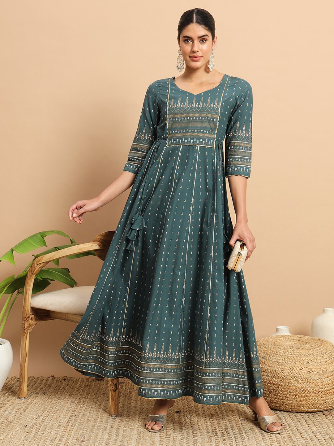 

Meeranshi Ethnic Motifs Printed Round Neck Three-Quarter Sleeves Cotton Dress, Green