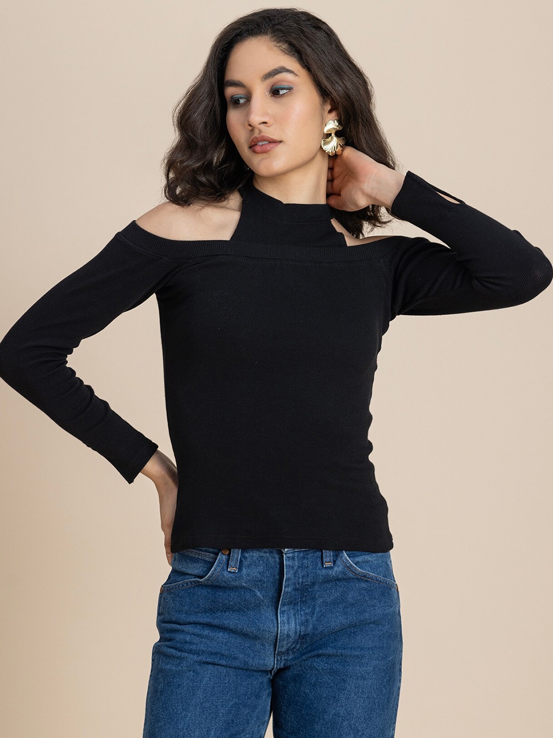 

Moomaya Cold-Shoulder Fitted Top, Black