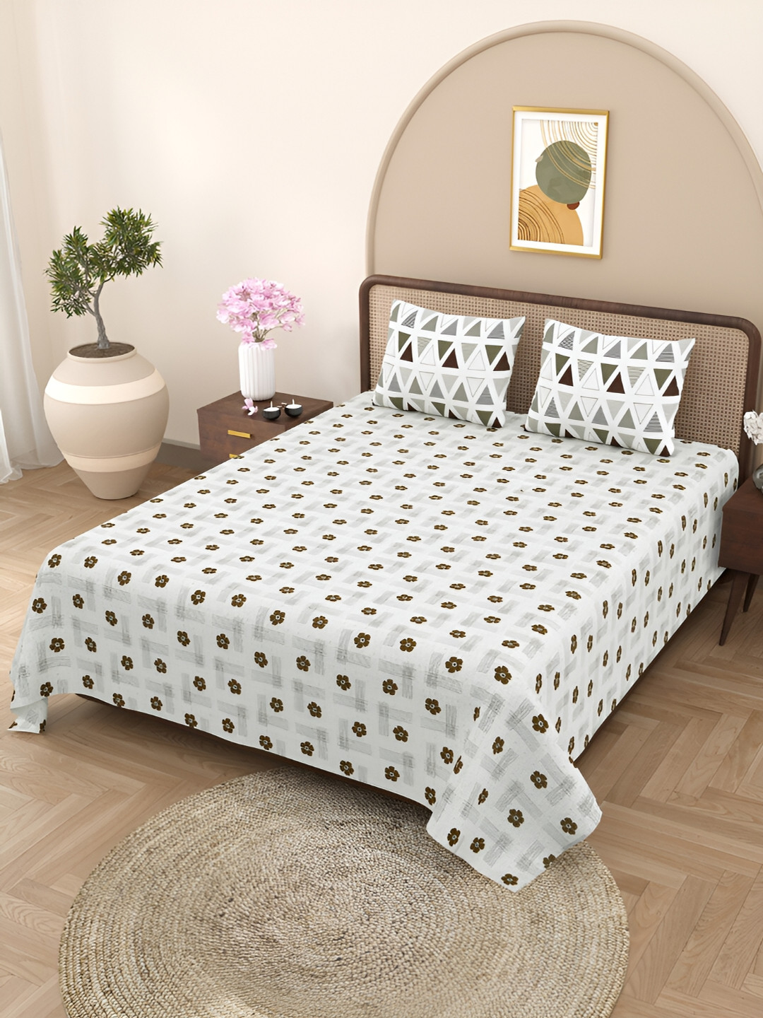 

BELLA CASA Grey & White Printed Cotton 180 TC Queen Double Bedsheet with 2 Pillow Covers