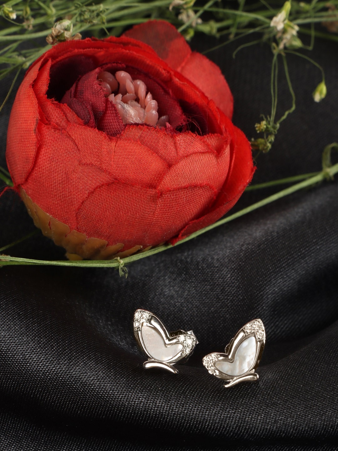 

Silver Chest 925 Sterling Silver Cubic Zirconia Studded Contemporary Studs Earrings