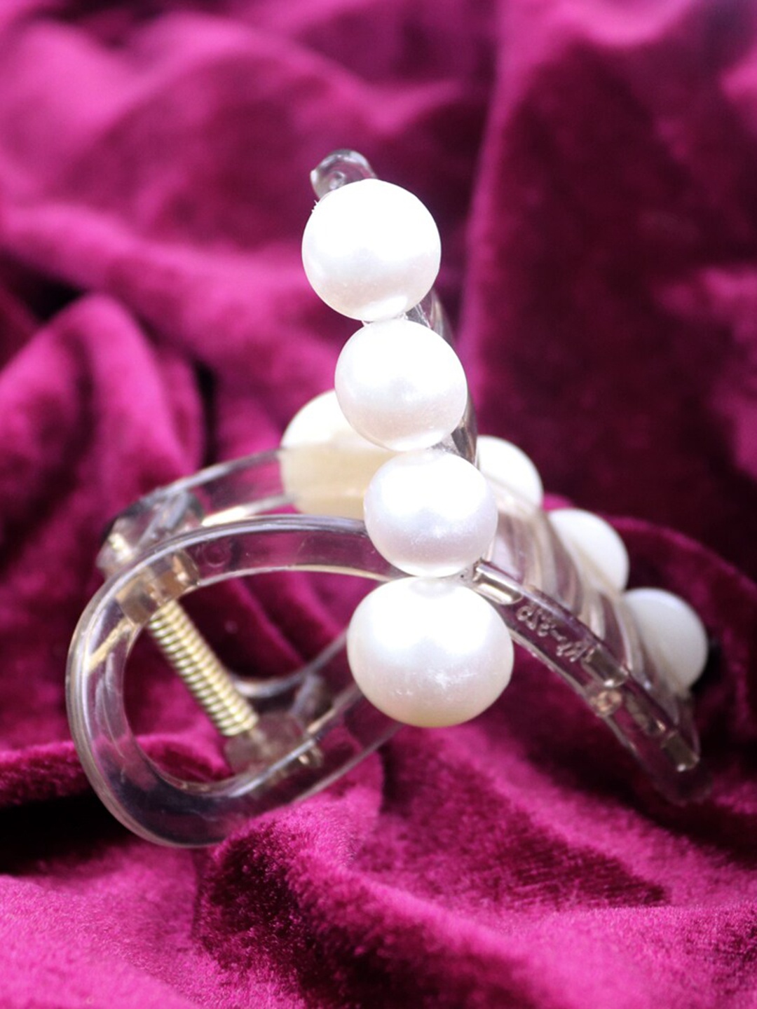 

Xivir Women Beaded Claw Clip, White