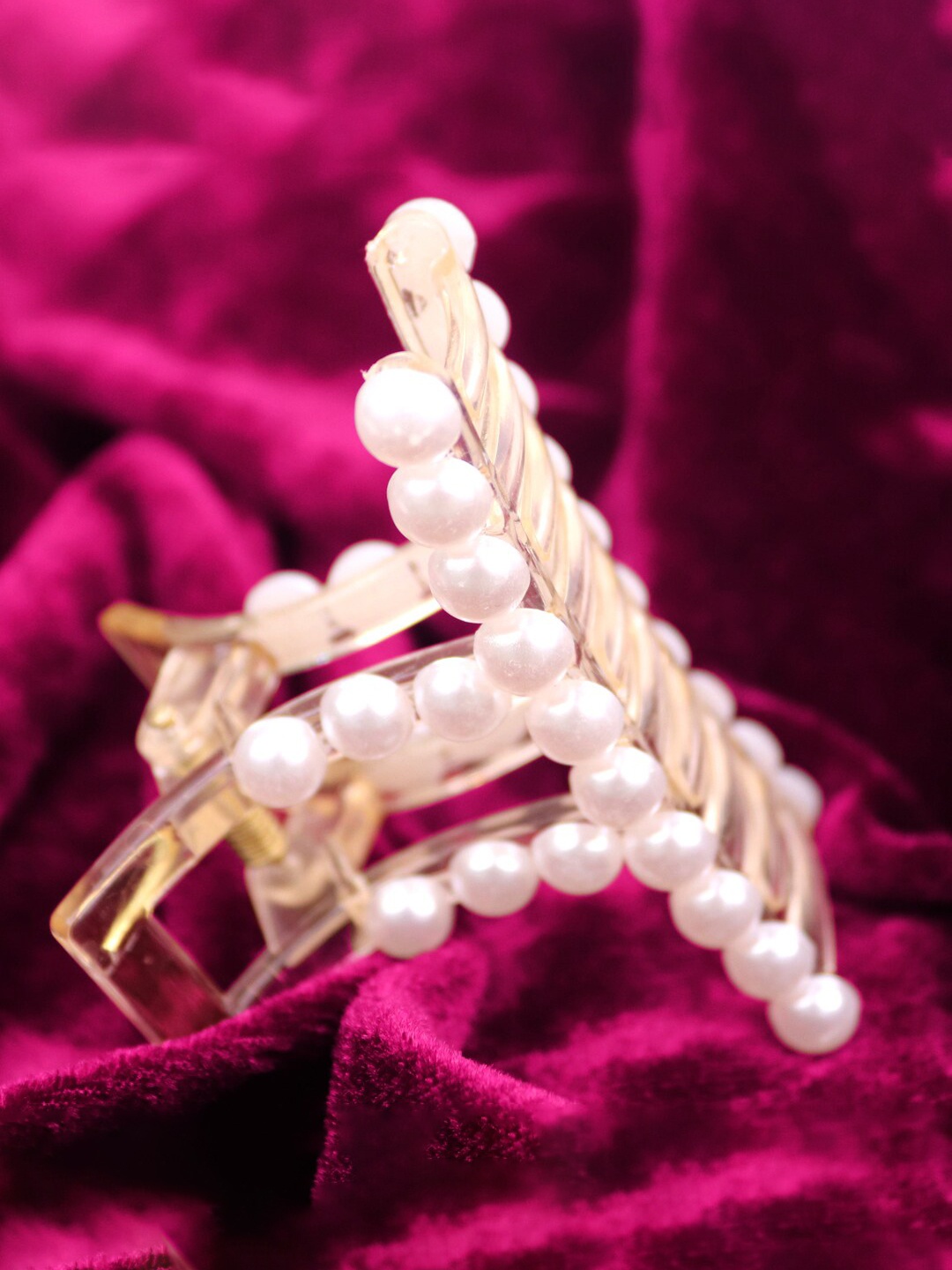 

Xivir Set of 2 Beaded Claw Clip, White