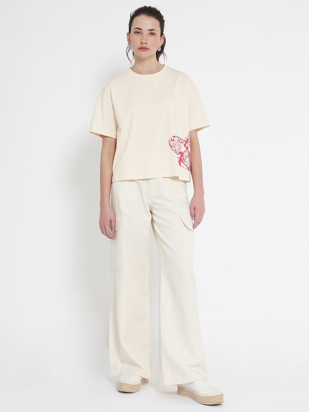 

RAREISM Round Neck Drop-Shoulder Sleeves Boxy T-shirt, Beige