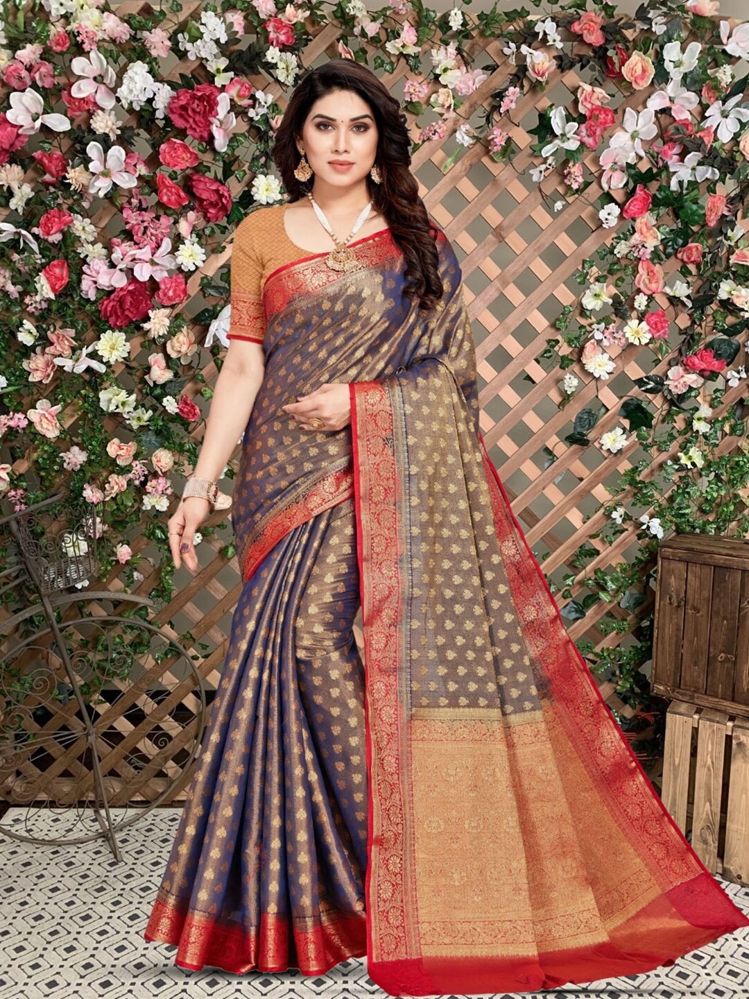 

Mitera Woven Design Zari Silk Blend Kanjeevaram Saree, Black