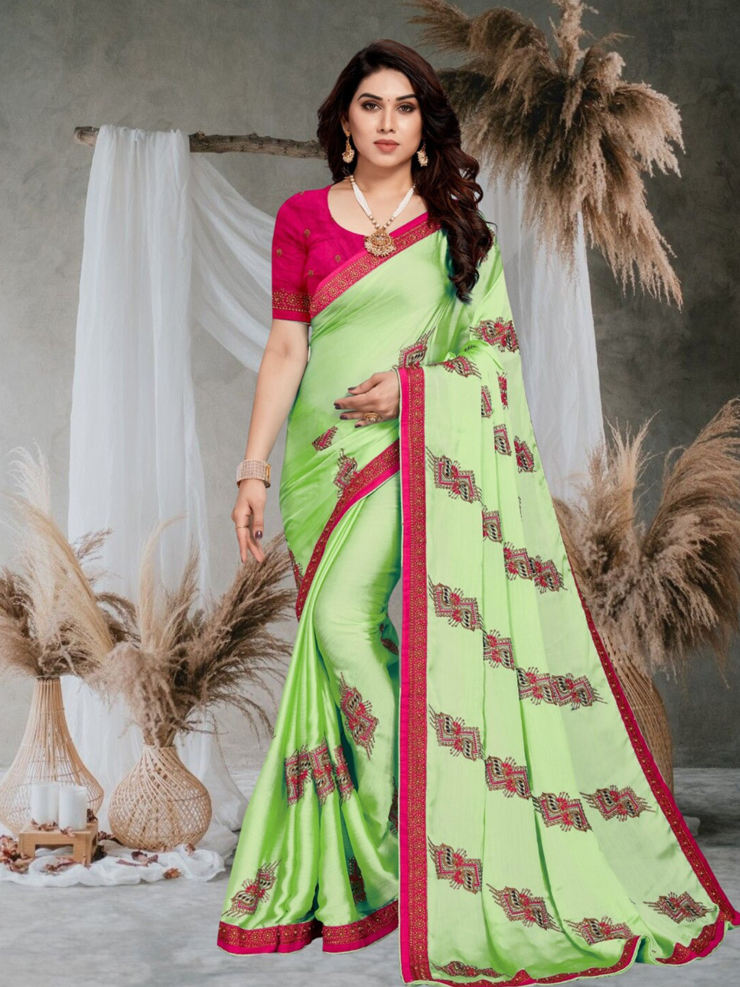 

Mitera Embroidered Silk Blend Saree, Sea green