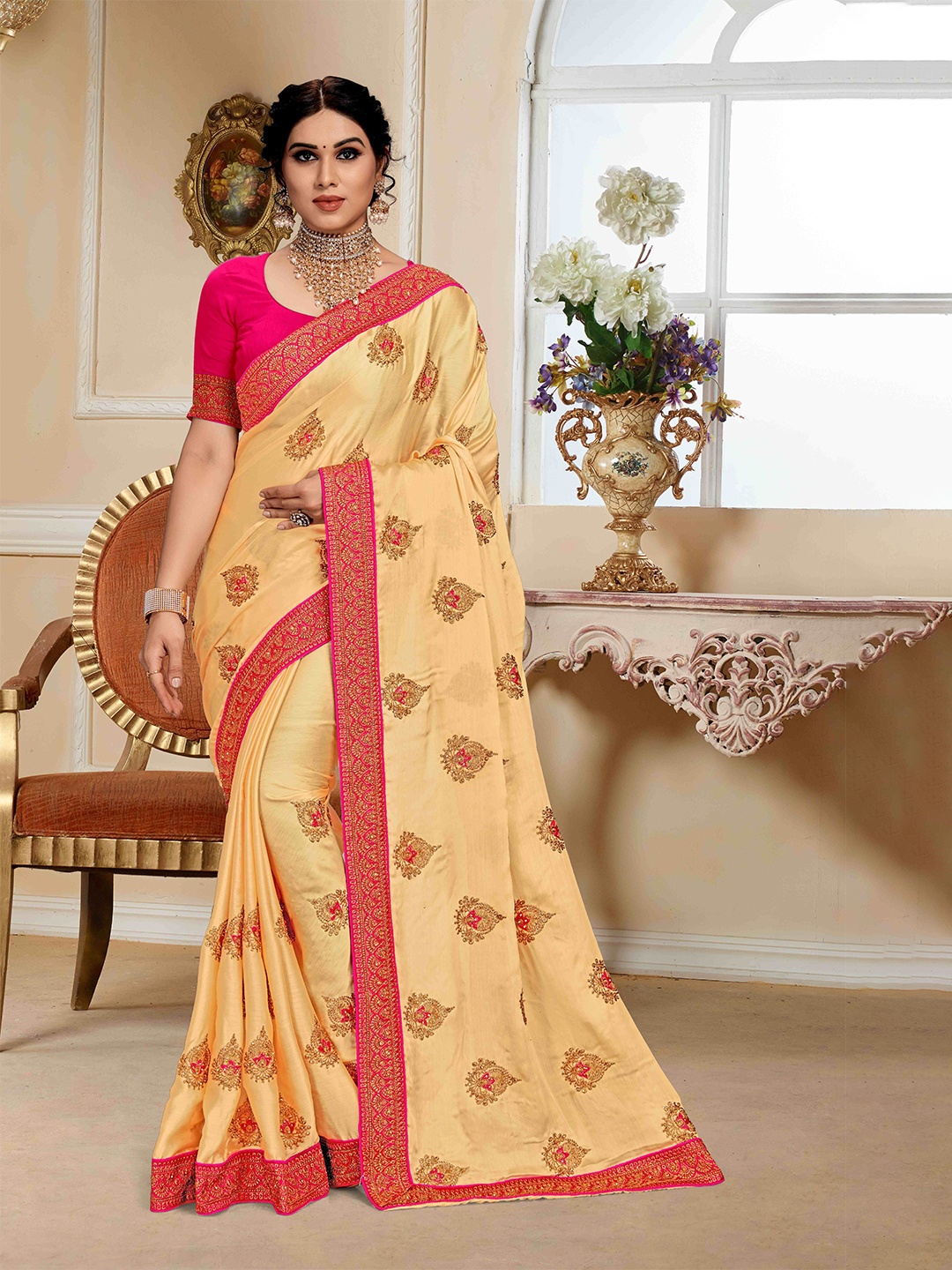 

Mitera Ethnic Motifs Embroidered Silk Blend Saree, Cream